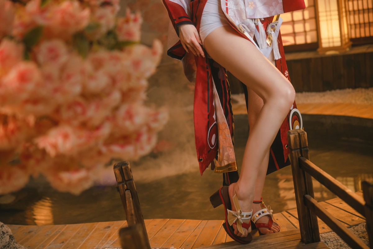 xgyw.top_网络美女蛋黄mayo八重神子主题温泉边性感日系风服饰秀完美身材靓丽迷人写真34P