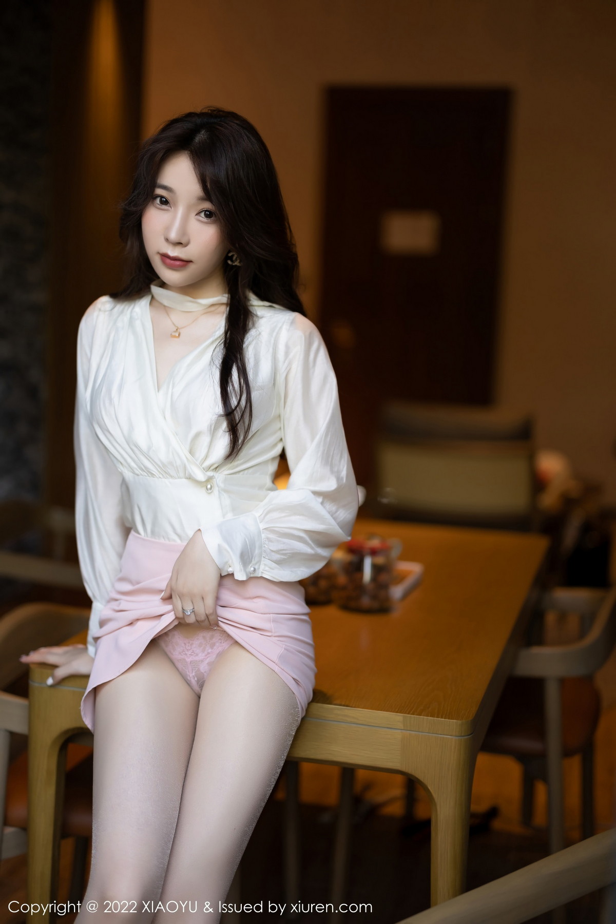 xgyw.top_[XiaoYu画语界]Vol.876_女神徐莉芝Booty白色上衣配粉短裙露粉色蕾丝内衣撩人诱惑写真85P