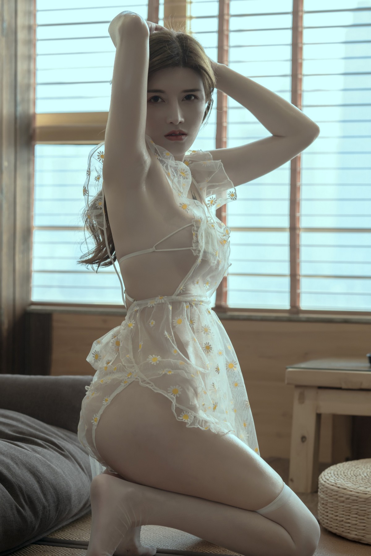 xgyw.top_网络美女鹿八岁透视网纱内衣主题性感薄透内衣配白丝袜秀惹火身材诱惑写真39P