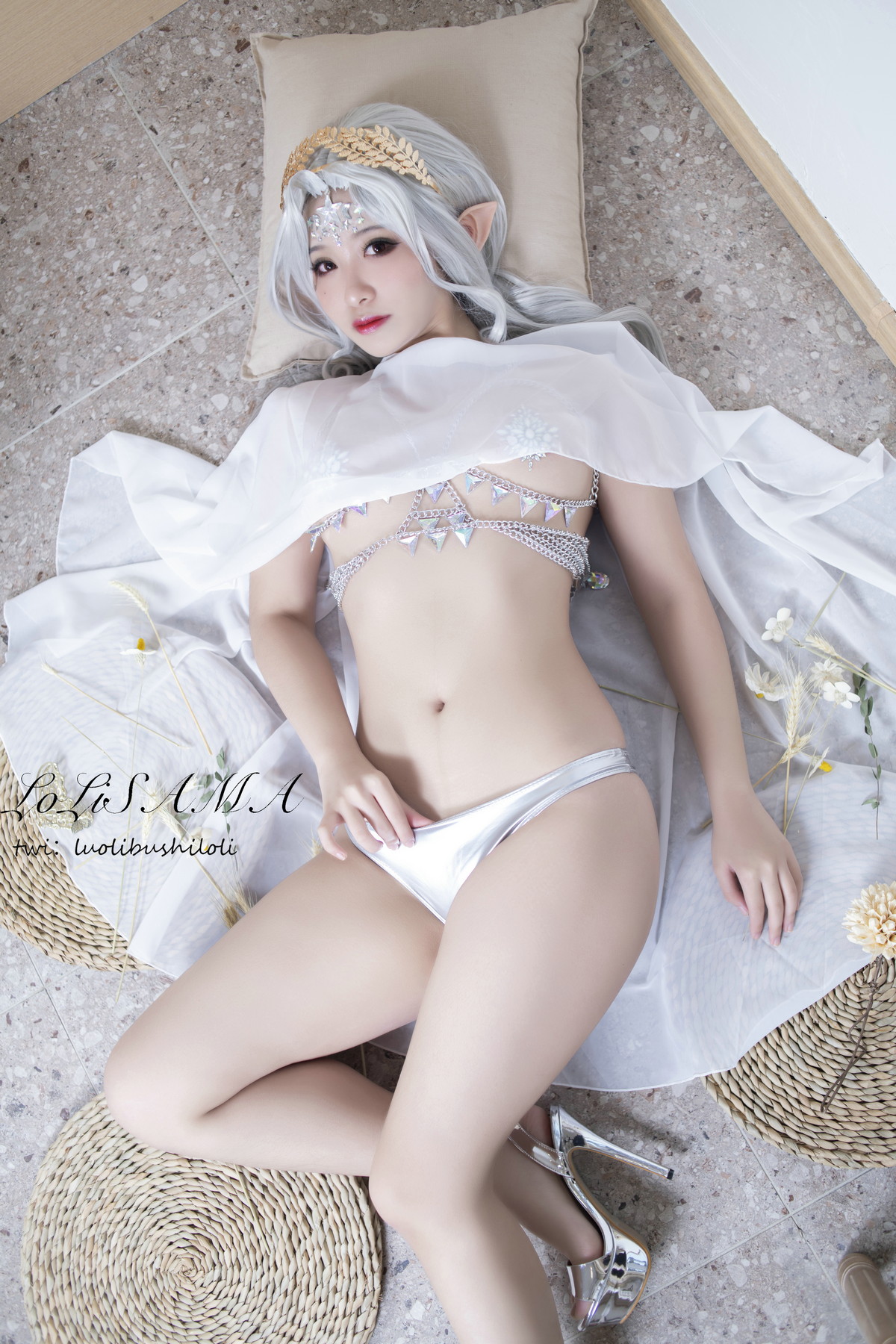 xgyw.top_动漫博主洛璃LoLiSAMA精灵主题透明薄纱露情趣内衣秀豪乳砖石遮点诱惑写真107P