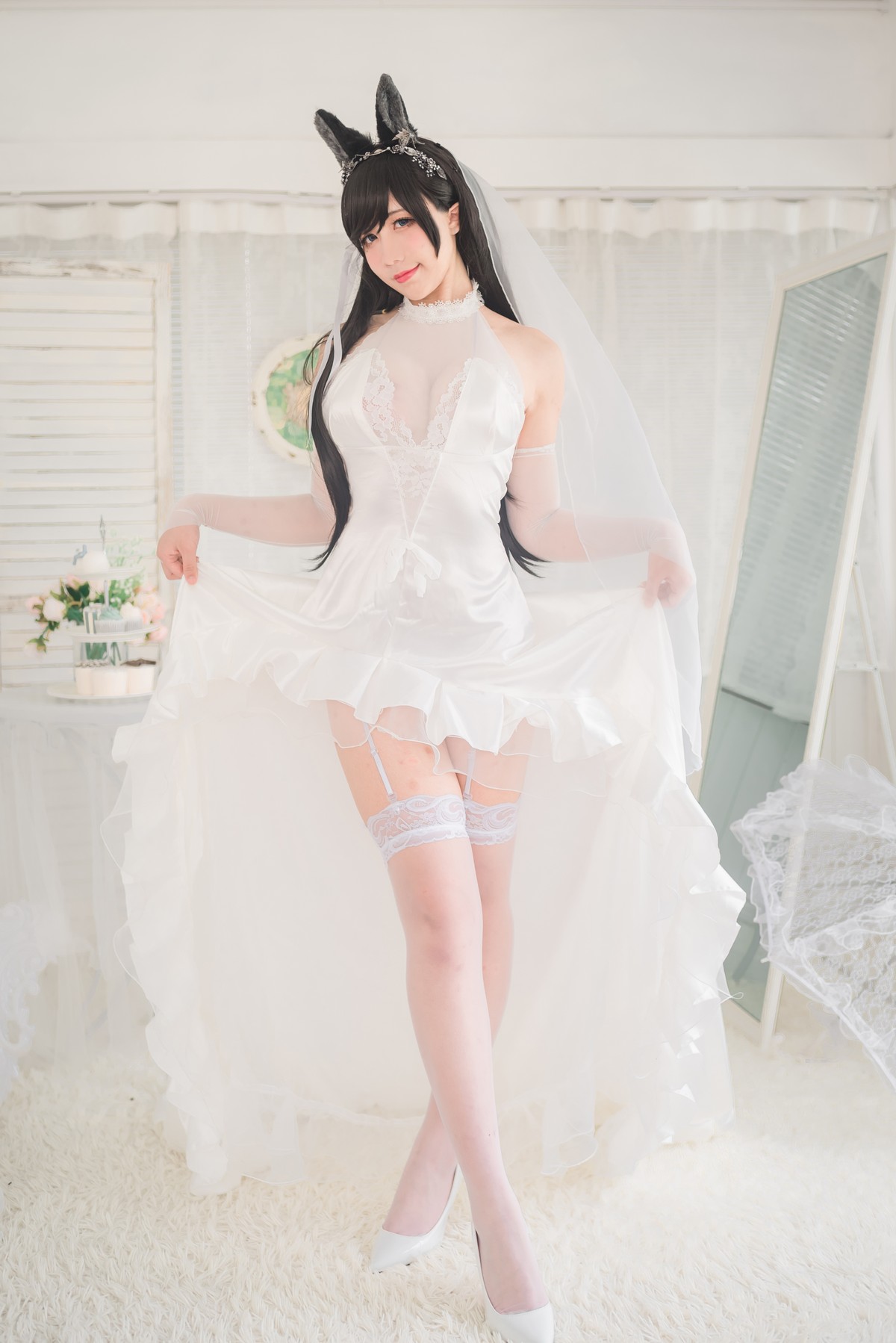xgyw.top_动漫博主九曲Jean爱宕婚纱主题性感白色薄透婚纱配白色蕾丝吊袜迷人诱惑写真41P