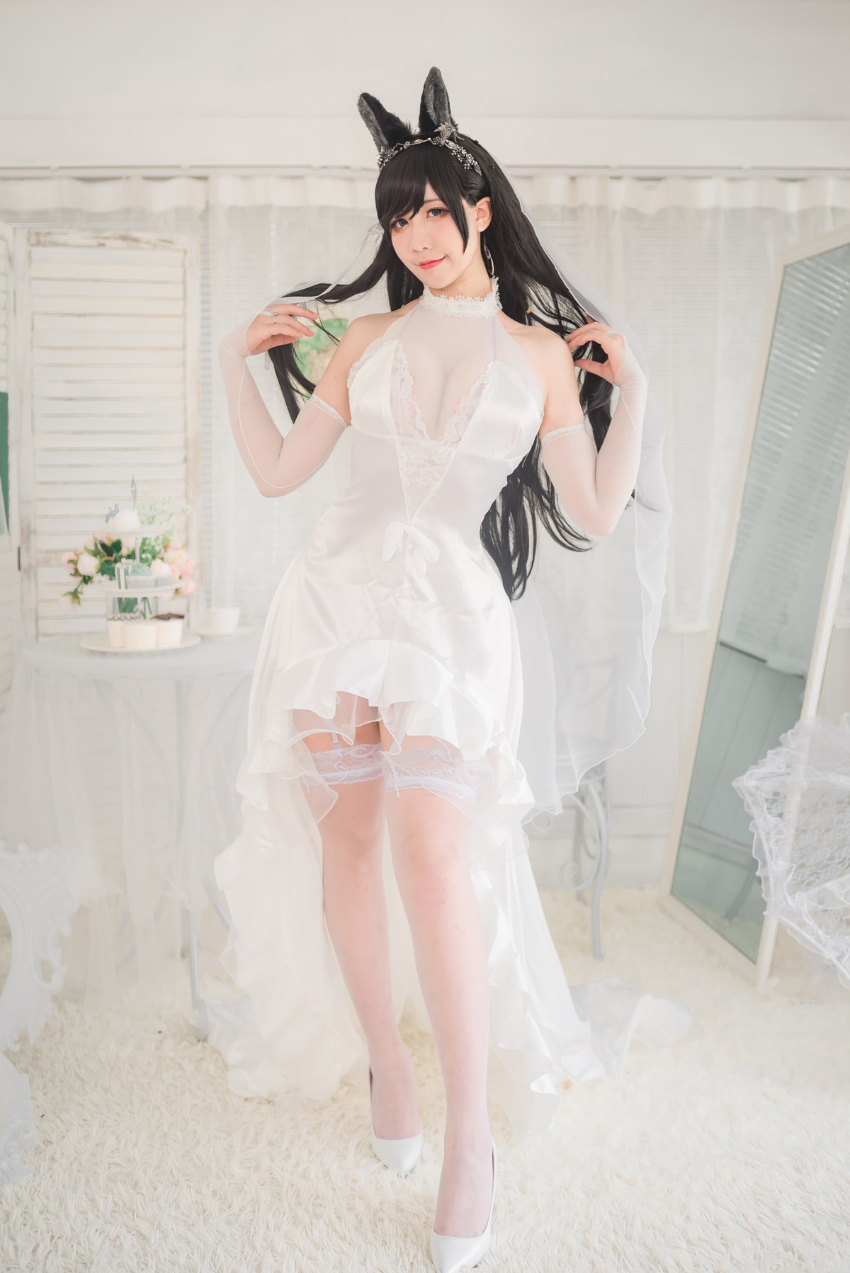 xgyw.top_动漫博主九曲Jean爱宕婚纱主题性感白色薄透婚纱配白色蕾丝吊袜迷人诱惑写真41P