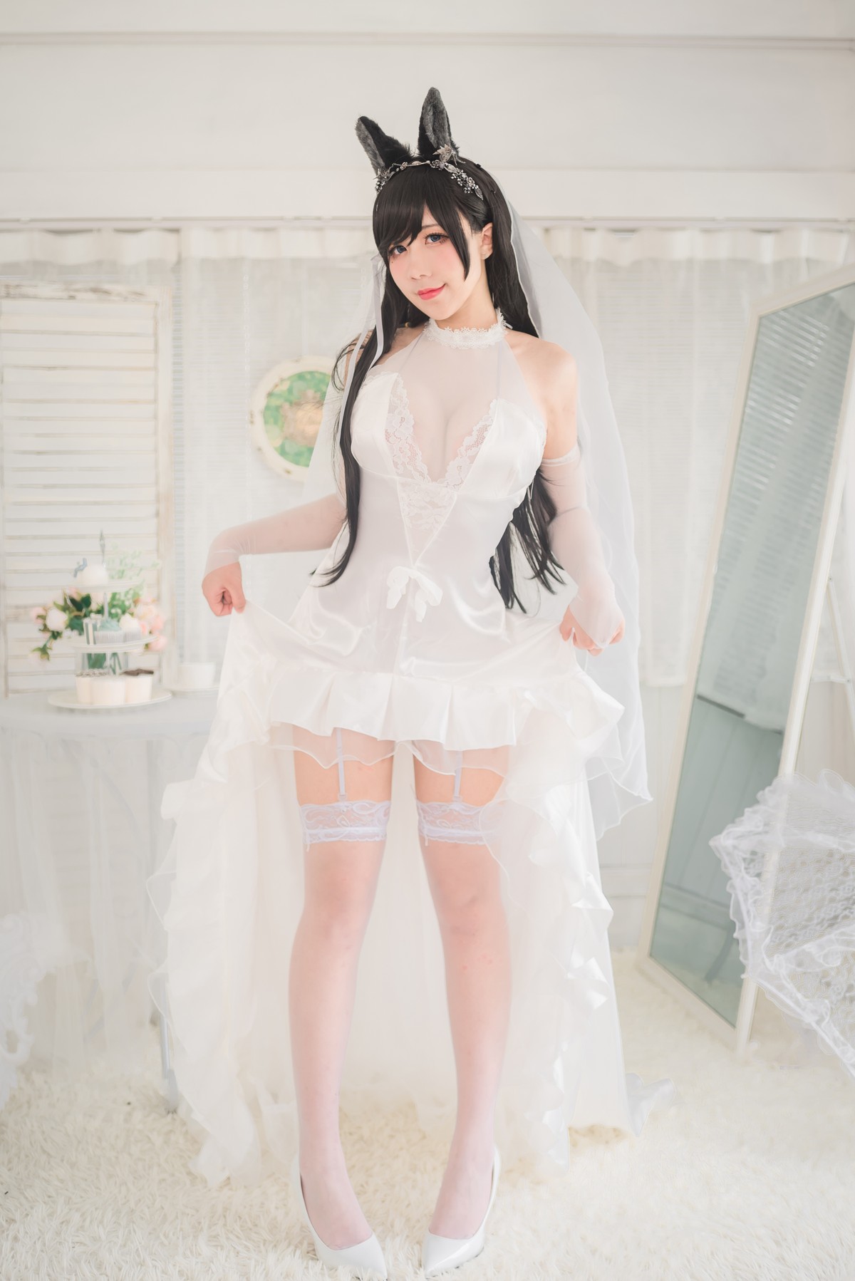 xgyw.top_动漫博主九曲Jean爱宕婚纱主题性感白色薄透婚纱配白色蕾丝吊袜迷人诱惑写真41P