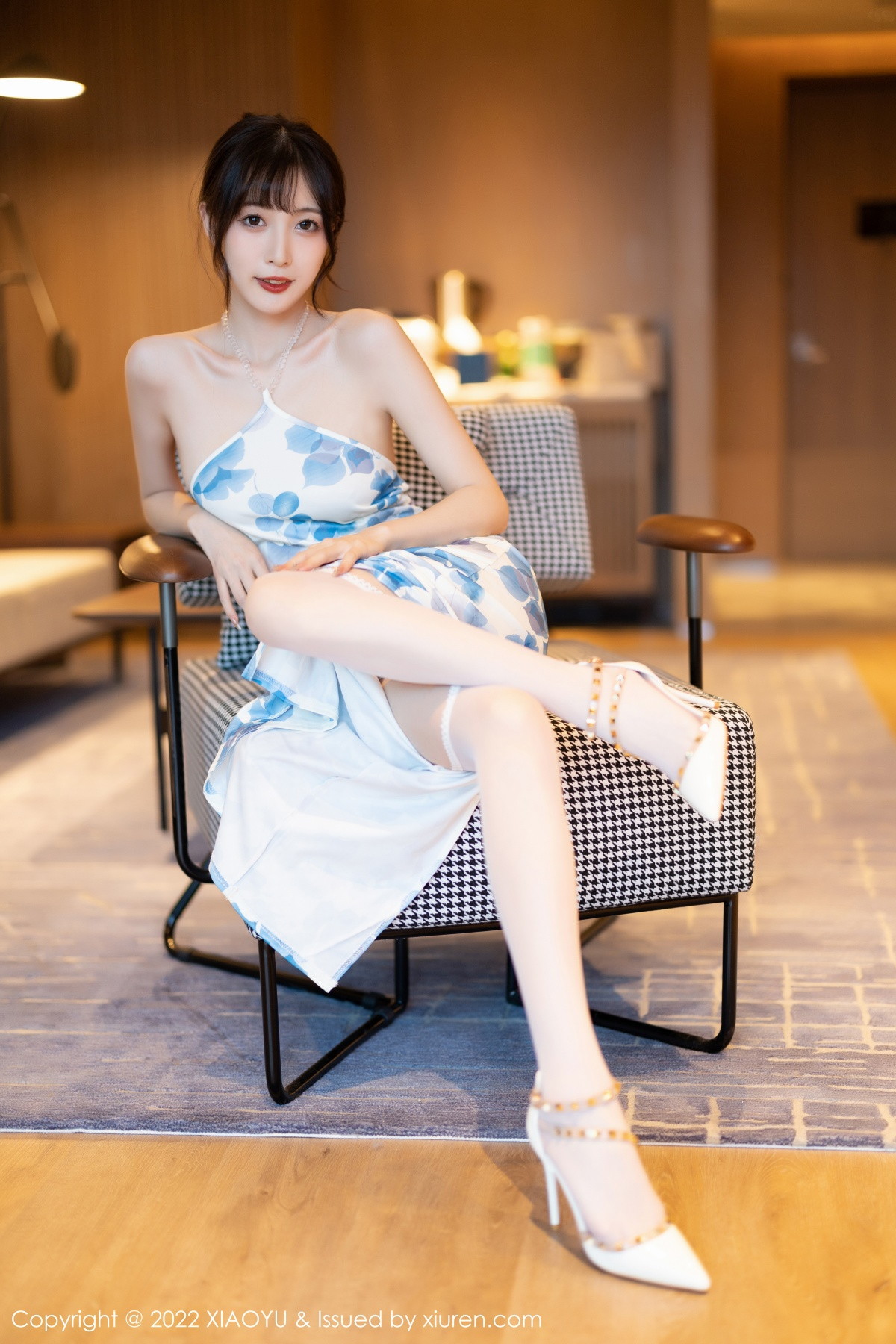 xgyw.top_[XiaoYu画语界]Vol.877_模特林星阑性感露肩带图案连衣短配超薄白丝袜秀美腿迷人写真85P