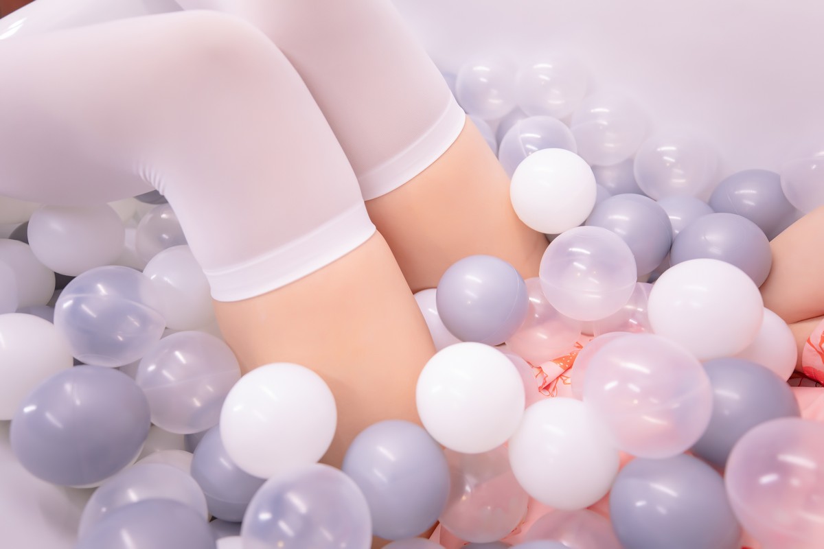 xgyw.top_萝莉美女神楽板真冬雪糕少女主题私房波波池性感粉色睡衣配白丝袜诱惑写真150P