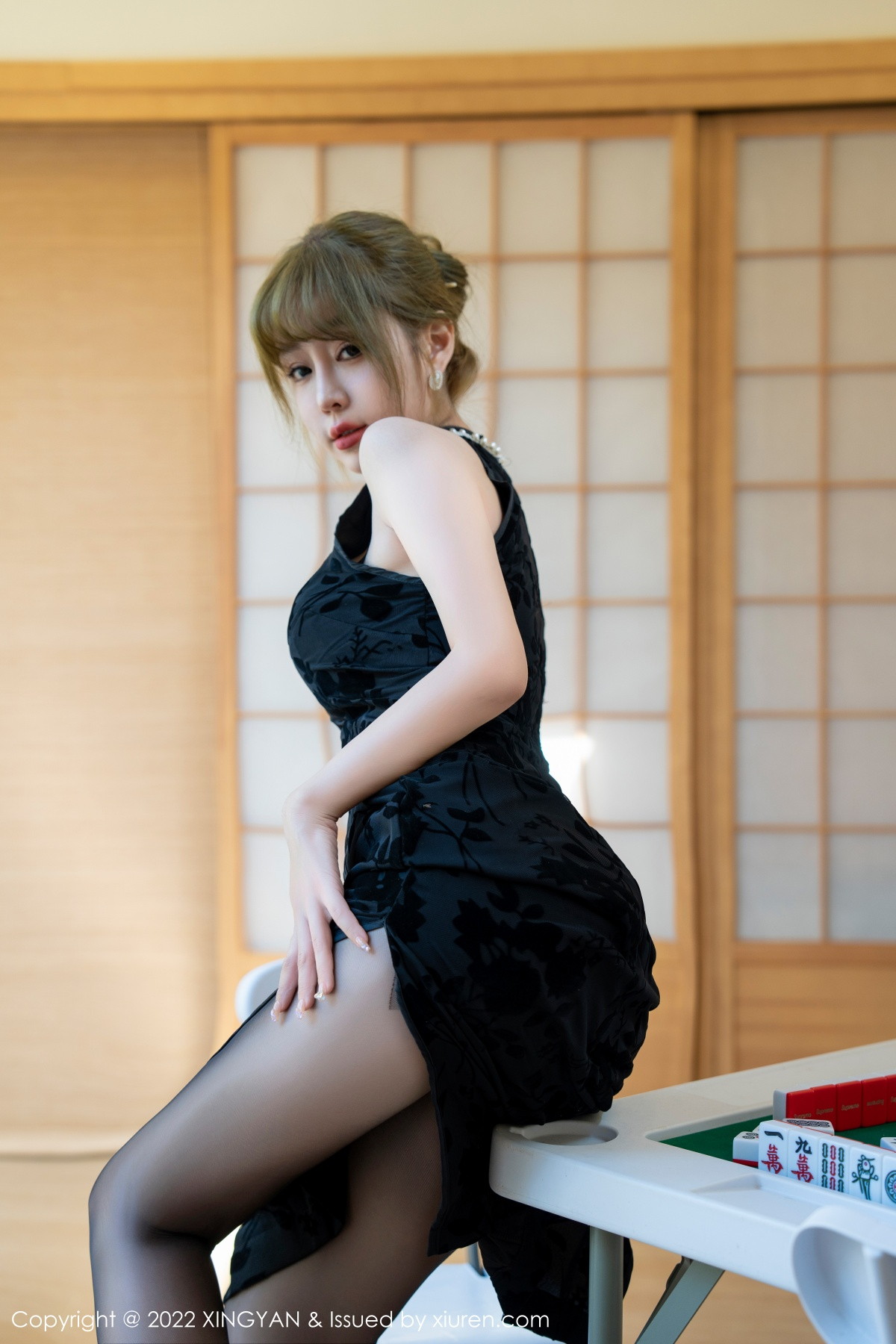 xgyw.top_[XINGYAN星颜社]VOL.148_女神王雨纯棋牌室性感黑色礼裙露蕾丝内衣配超薄黑丝诱惑写真72P