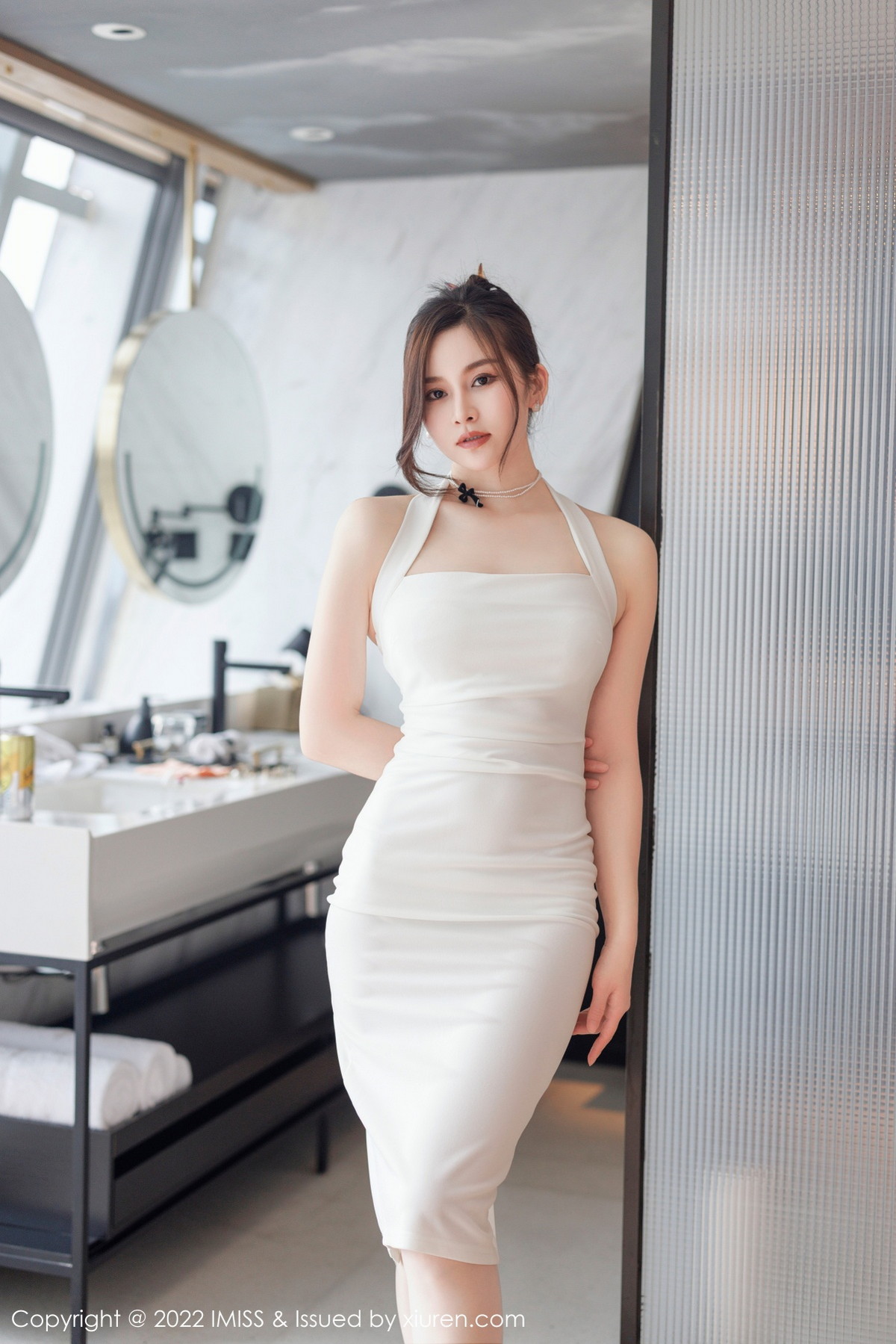 xgyw.top_[IMISS爱蜜社]Vol.705_气质美女Vanessa脱白色连衣长裙露白色内衣配超薄肉丝诱惑写真78P