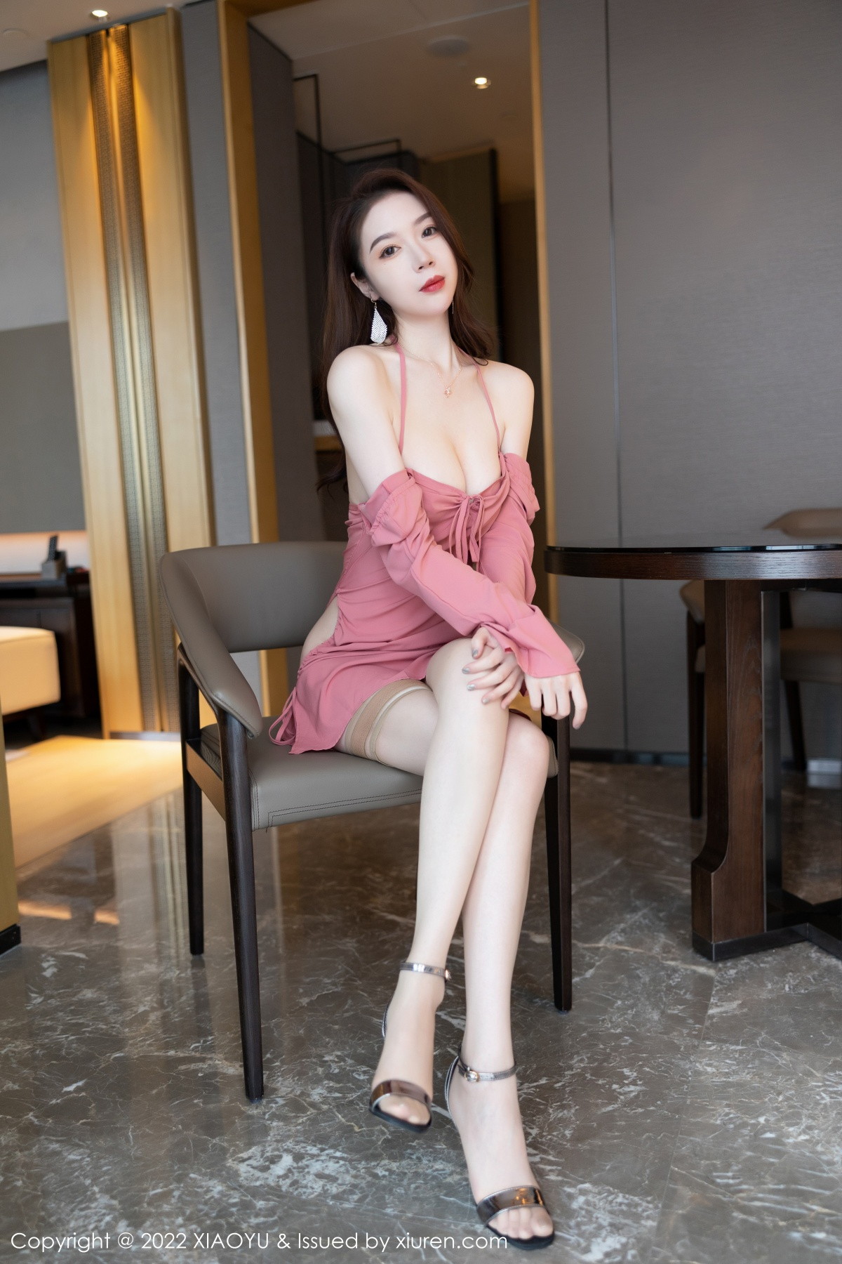 xgyw.top_[XiaoYu画语界]Vol.879_模特梦心玥红灰色连衣裙 性感黑色比基尼秀曼妙身材诱惑写真86P