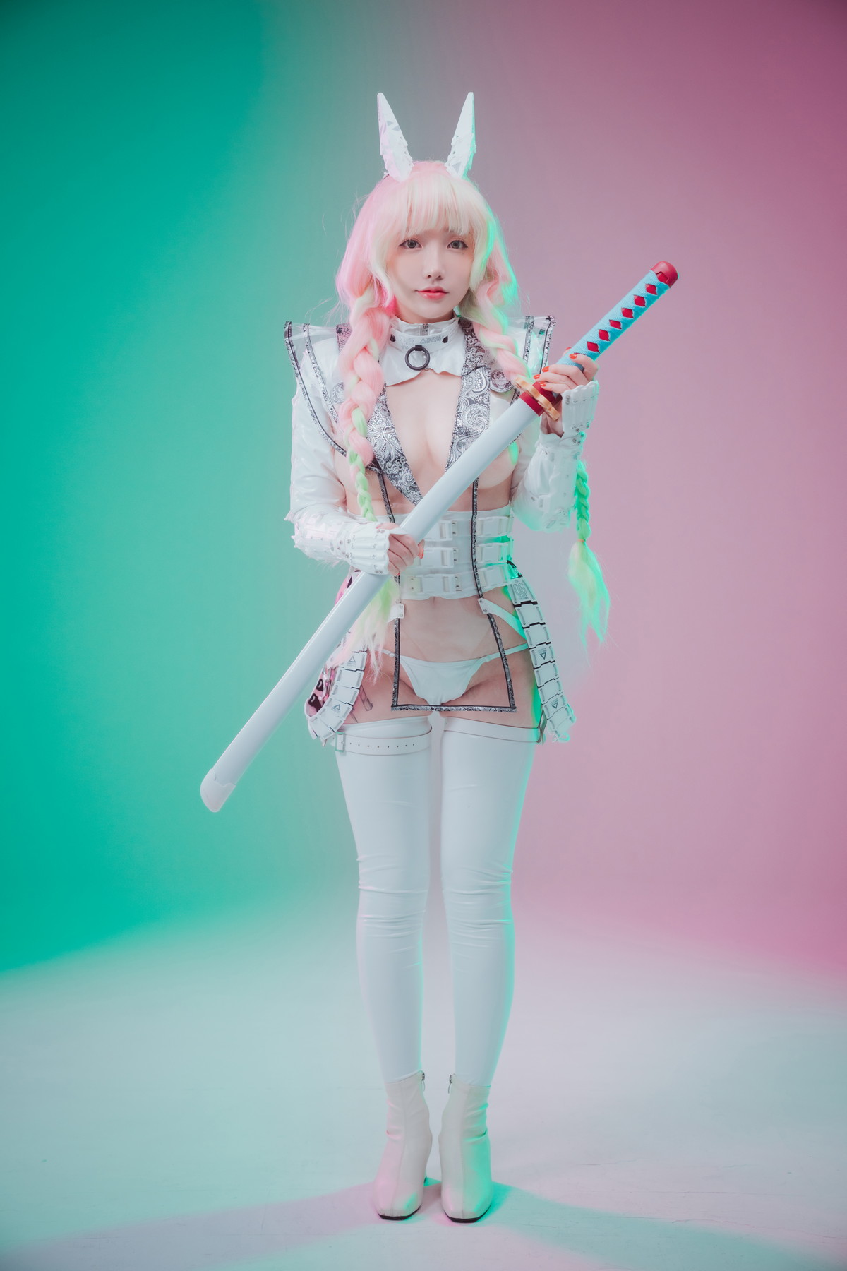 xgyw.top_[DJAWA]No.206_模特Yeeun_Cyber Hunter Mitsuri主题性感白色皮质服饰秀翘臀诱惑写真51P