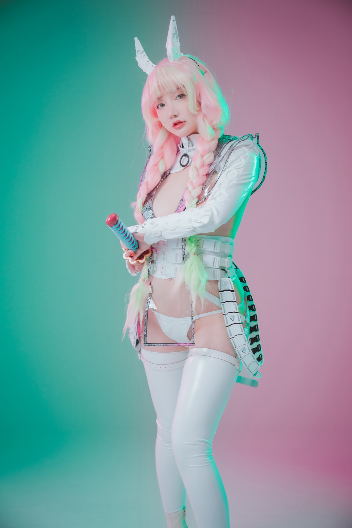 xgyw.top_[DJAWA]No.206_模特Yeeun_Cyber Hunter Mitsuri主题性感白色皮质服饰秀翘臀诱惑写真51P