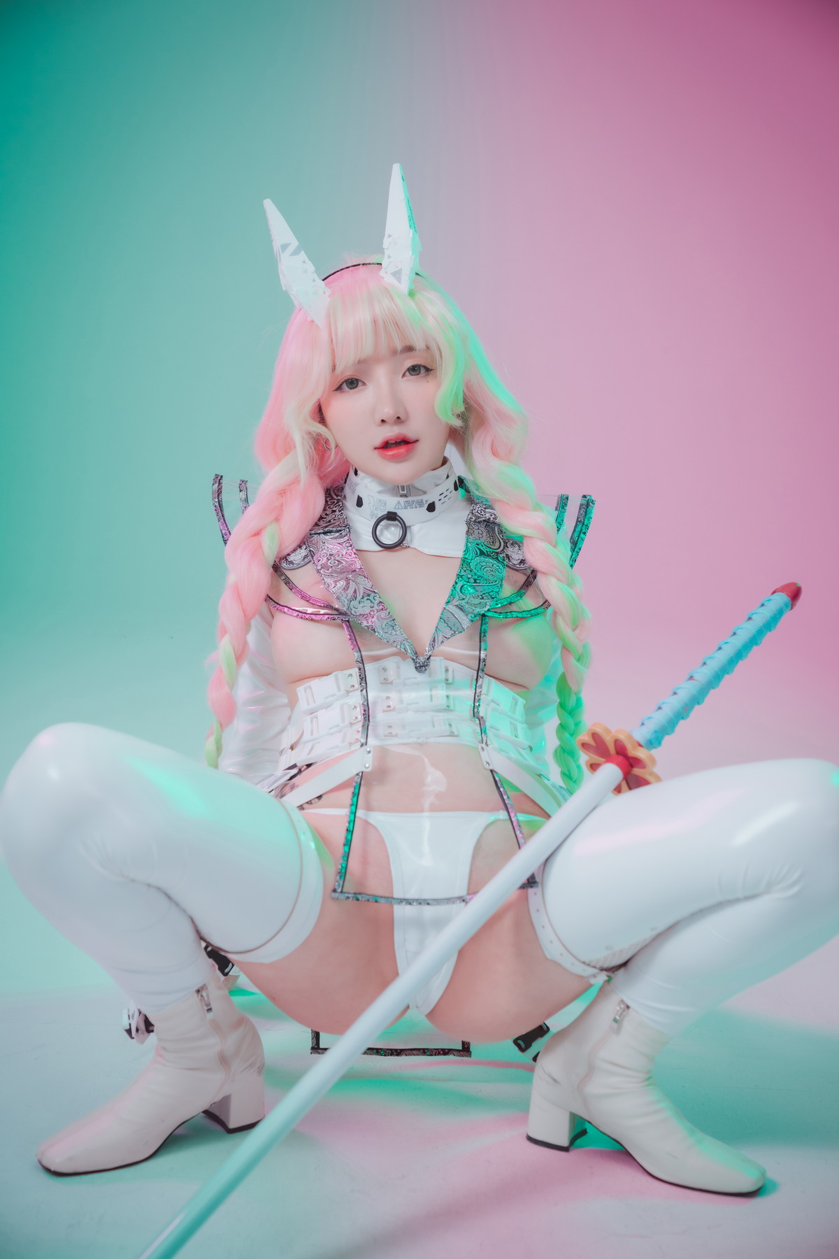 xgyw.top_[DJAWA]No.206_模特Yeeun_Cyber Hunter Mitsuri主题性感白色皮质服饰秀翘臀诱惑写真51P