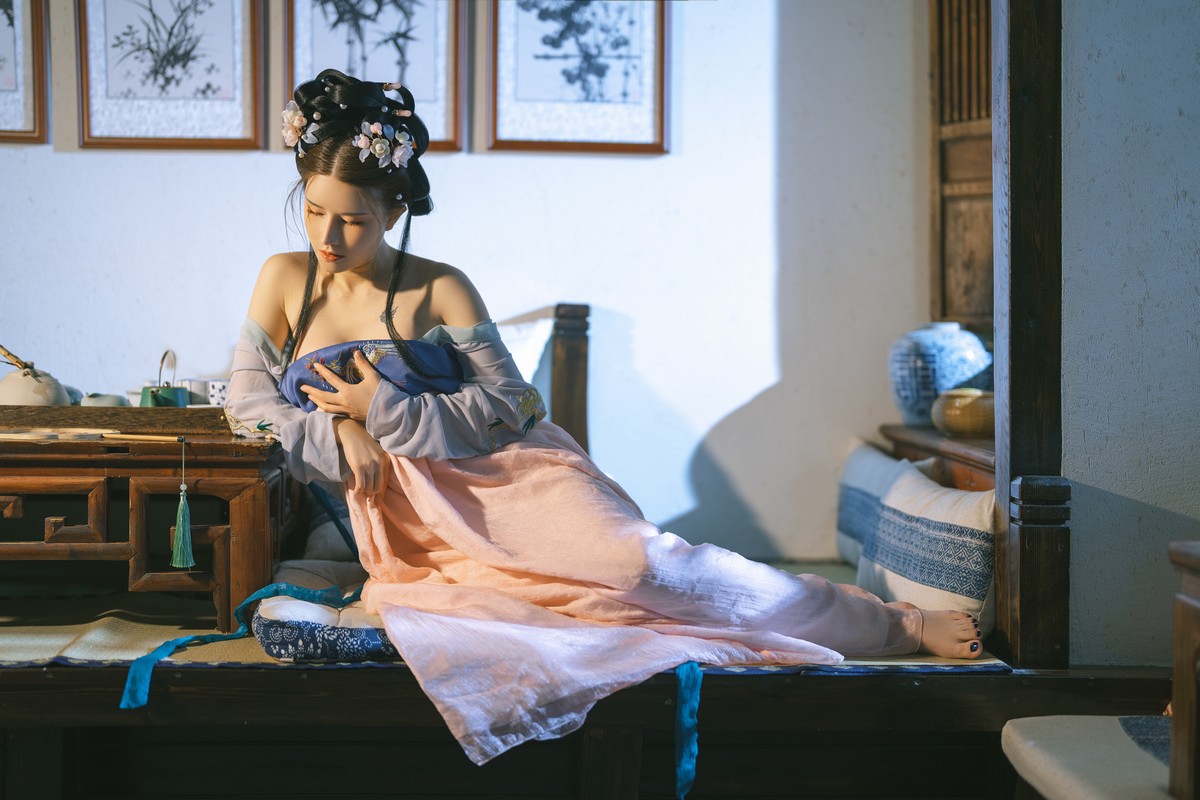 xgyw.top_网络美女鹿八岁汉服主题私房性感古典服饰大尺度全脱秀惹火身材极致诱惑写真56P