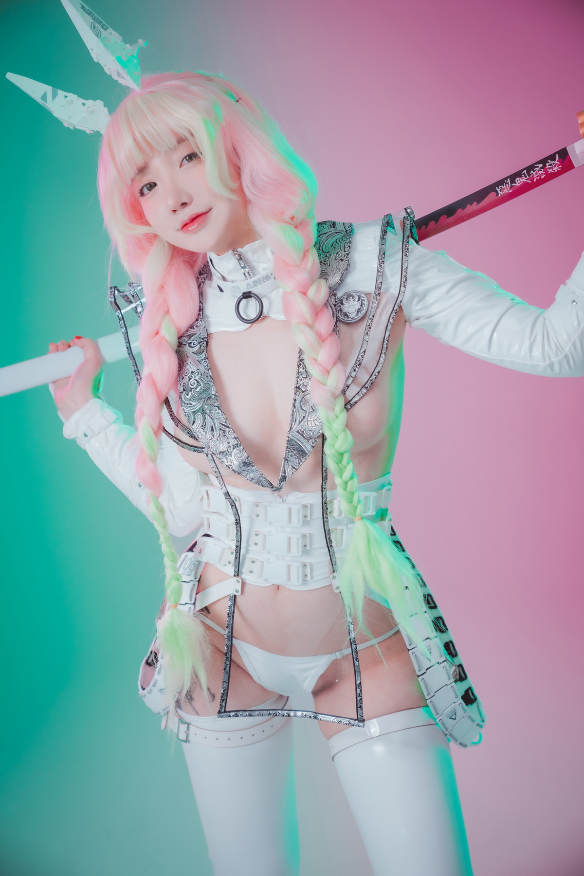 xgyw.top_[DJAWA]No.206_模特Yeeun_Cyber Hunter Mitsuri主题性感白色皮质服饰秀翘臀诱惑写真51P