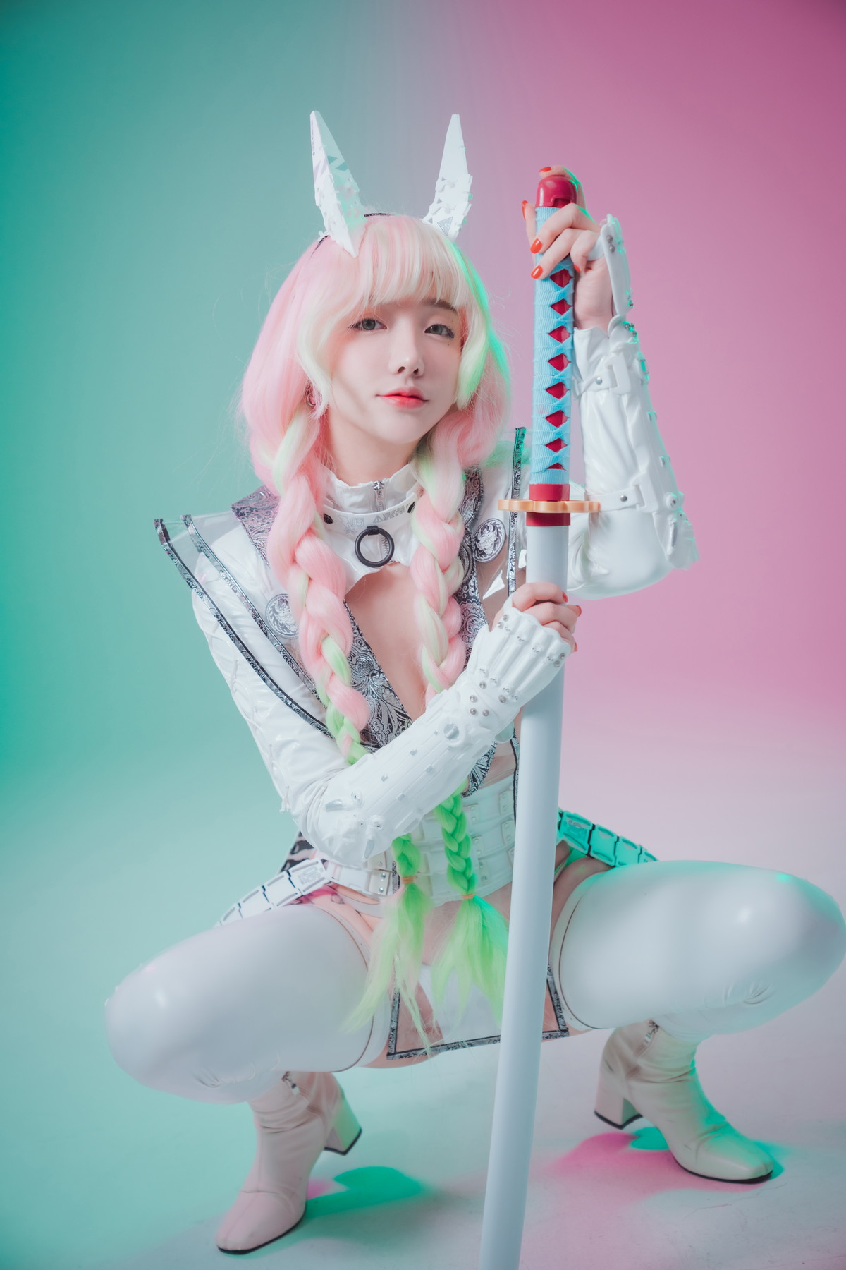xgyw.top_[DJAWA]No.206_模特Yeeun_Cyber Hunter Mitsuri主题性感白色皮质服饰秀翘臀诱惑写真51P