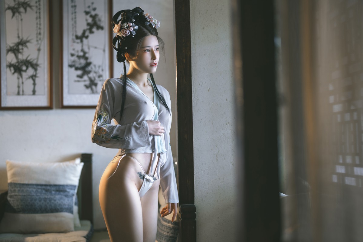 xgyw.top_网络美女鹿八岁汉服主题私房性感古典服饰大尺度全脱秀惹火身材极致诱惑写真56P