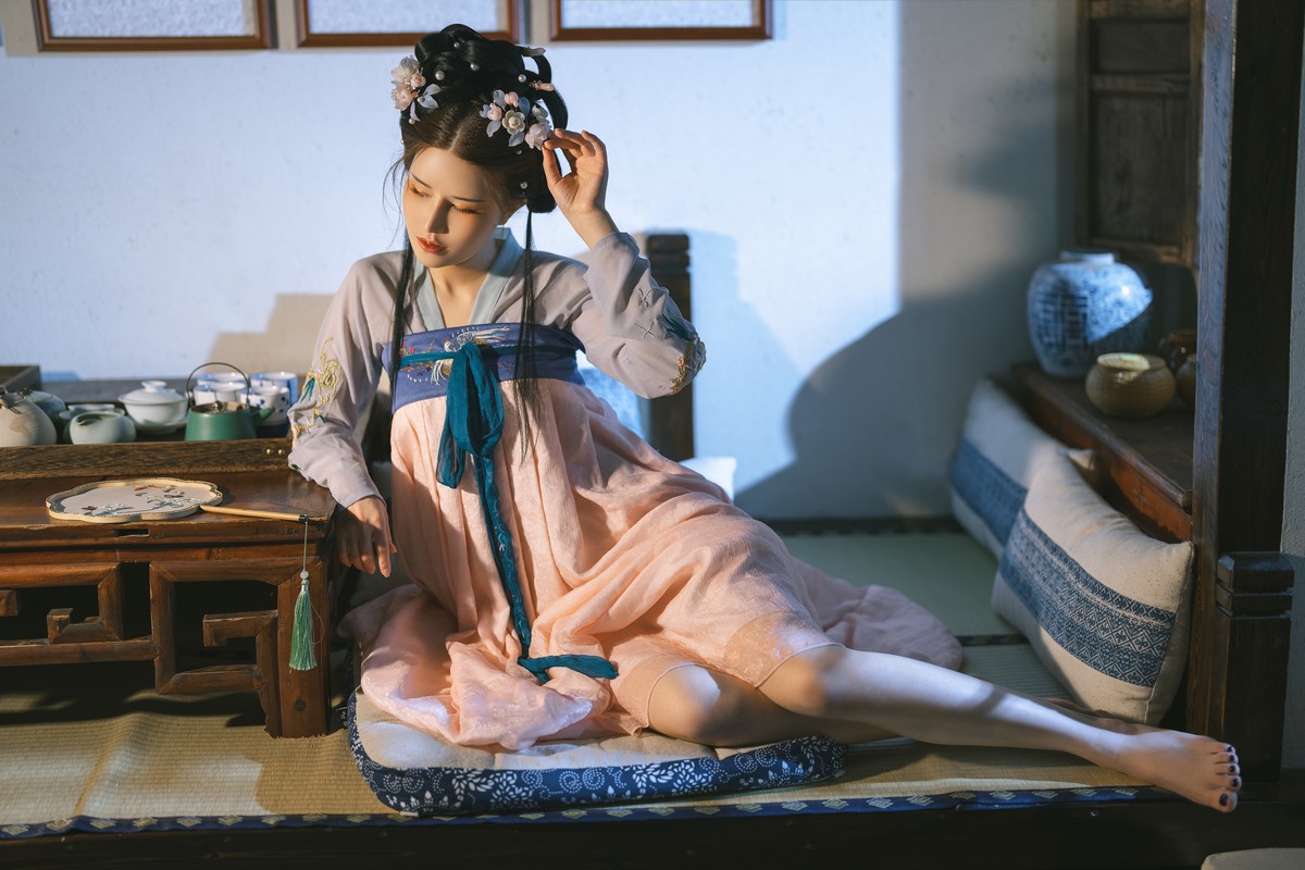 xgyw.top_网络美女鹿八岁汉服主题私房性感古典服饰大尺度全脱秀惹火身材极致诱惑写真56P