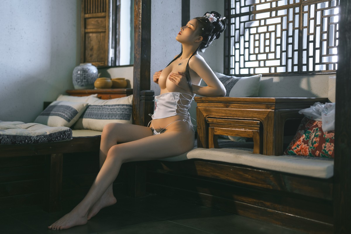 xgyw.top_网络美女鹿八岁汉服主题私房性感古典服饰大尺度全脱秀惹火身材极致诱惑写真56P