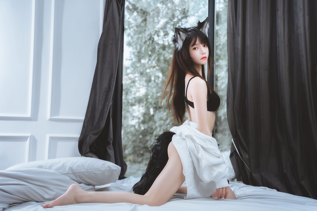 xgyw.top_网络美女桜桃喵狼来了系列主题私房性感白T露黑色内衣秀完美身材诱惑写真115P
