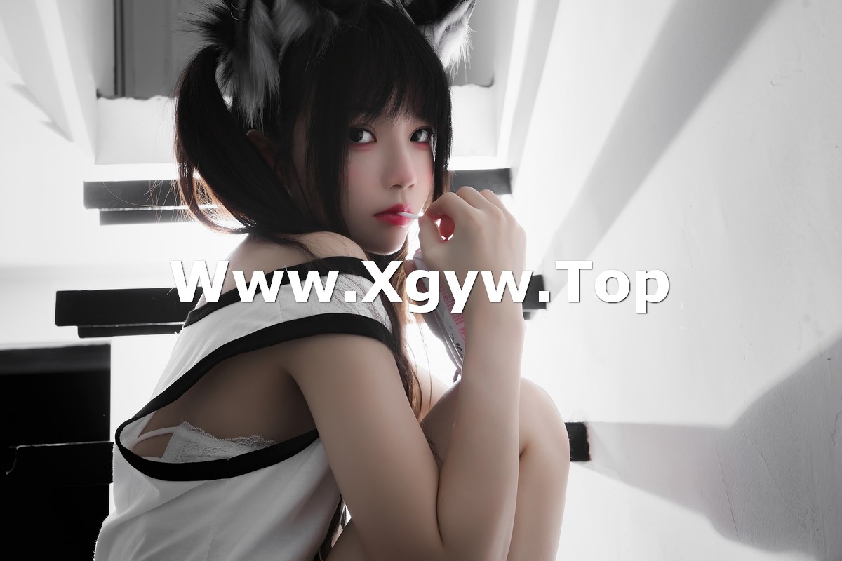 xgyw.top_网络美女桜桃喵狼崽崽主题性感卡通背心配黑色内裤秀白嫩肌肤迷人诱惑写真60P