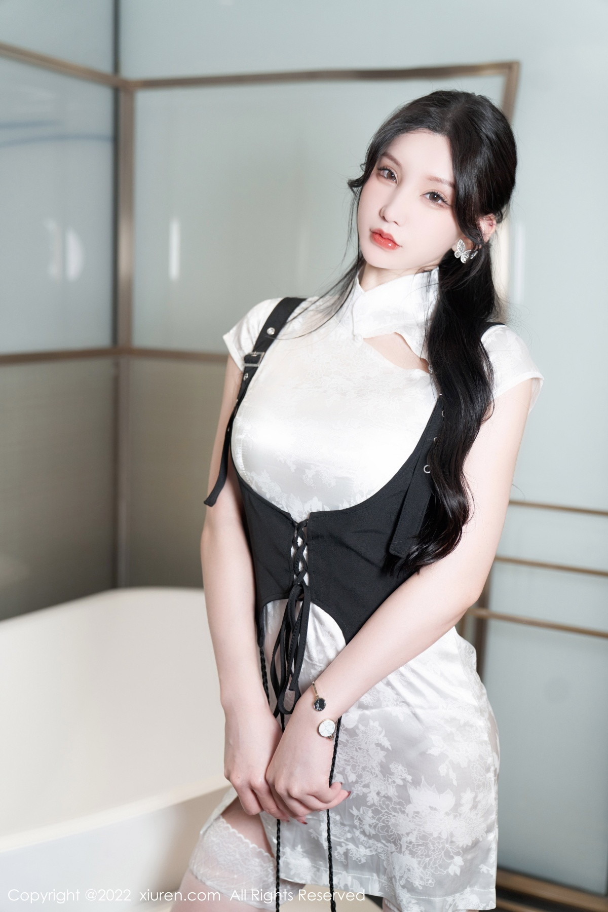xgyw.top_XiuRen第5701期_女神周于希Sally浴缸场景脱白色旗袍服露白色蕾丝内衣诱惑写真75P