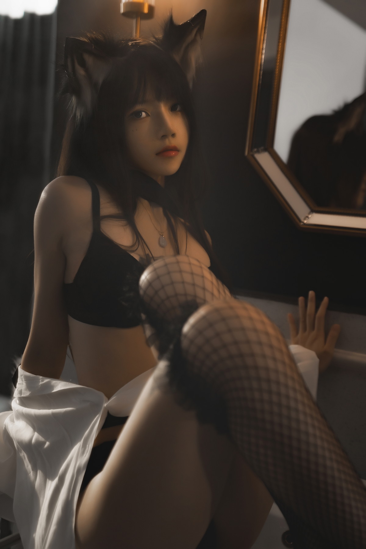 xgyw.top_网络美女桜桃喵狼来了系列主题私房性感白T露黑色内衣秀完美身材诱惑写真115P