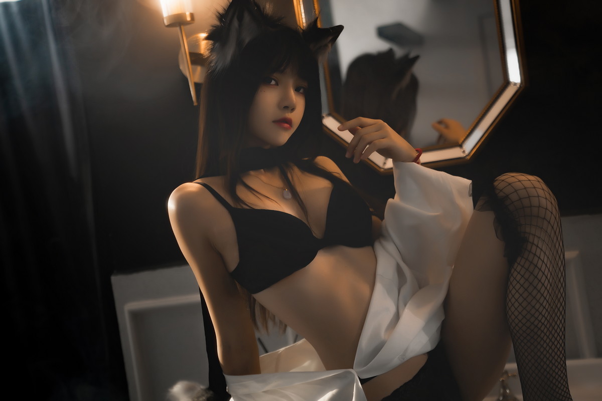 xgyw.top_网络美女桜桃喵狼来了系列主题私房性感白T露黑色内衣秀完美身材诱惑写真115P