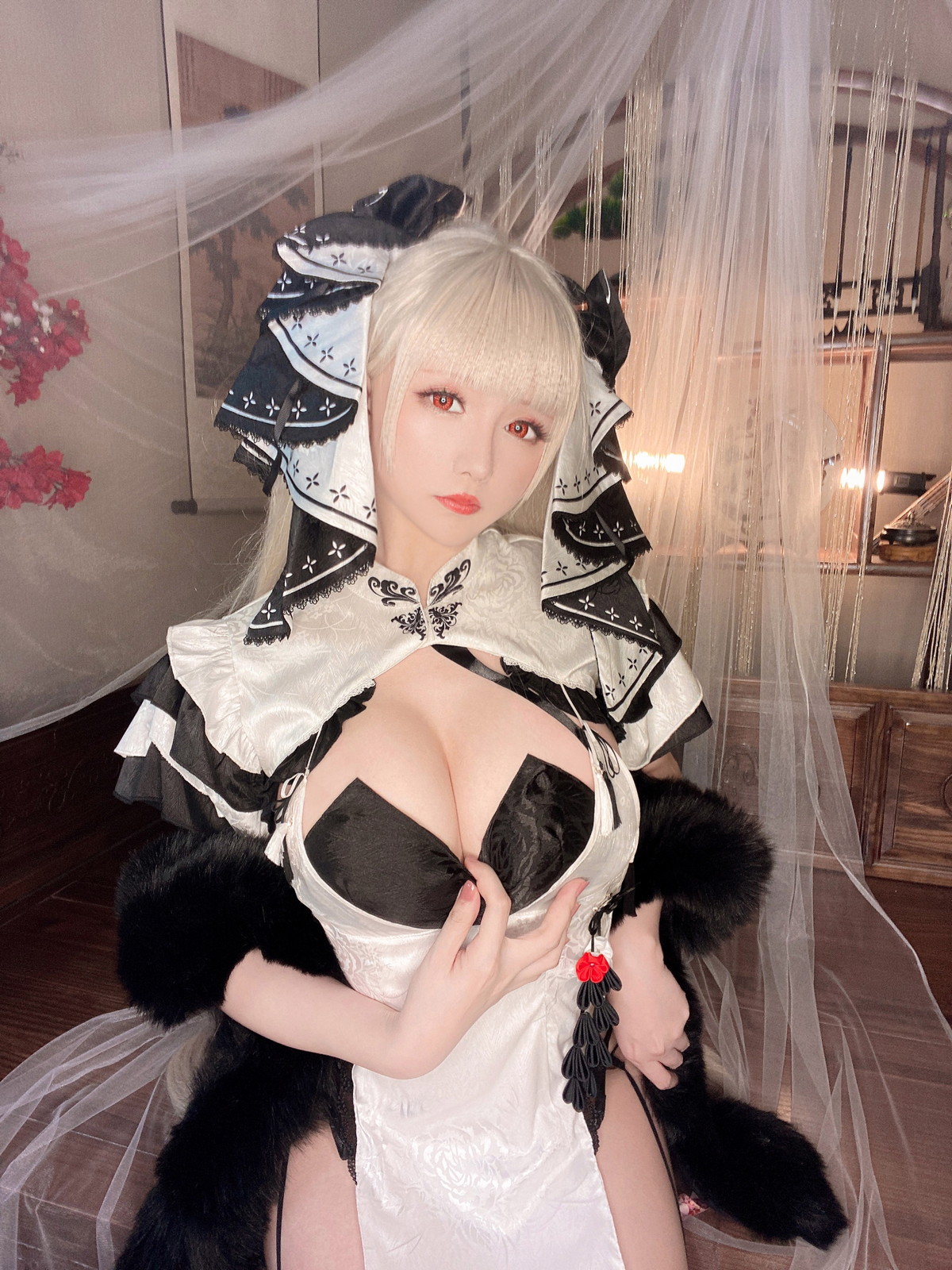 xgyw.top_Coser小姐姐星之迟迟可畏旗袍主题私房性感旗袍配黑丝袜秀翘臀美腿诱惑写真52P