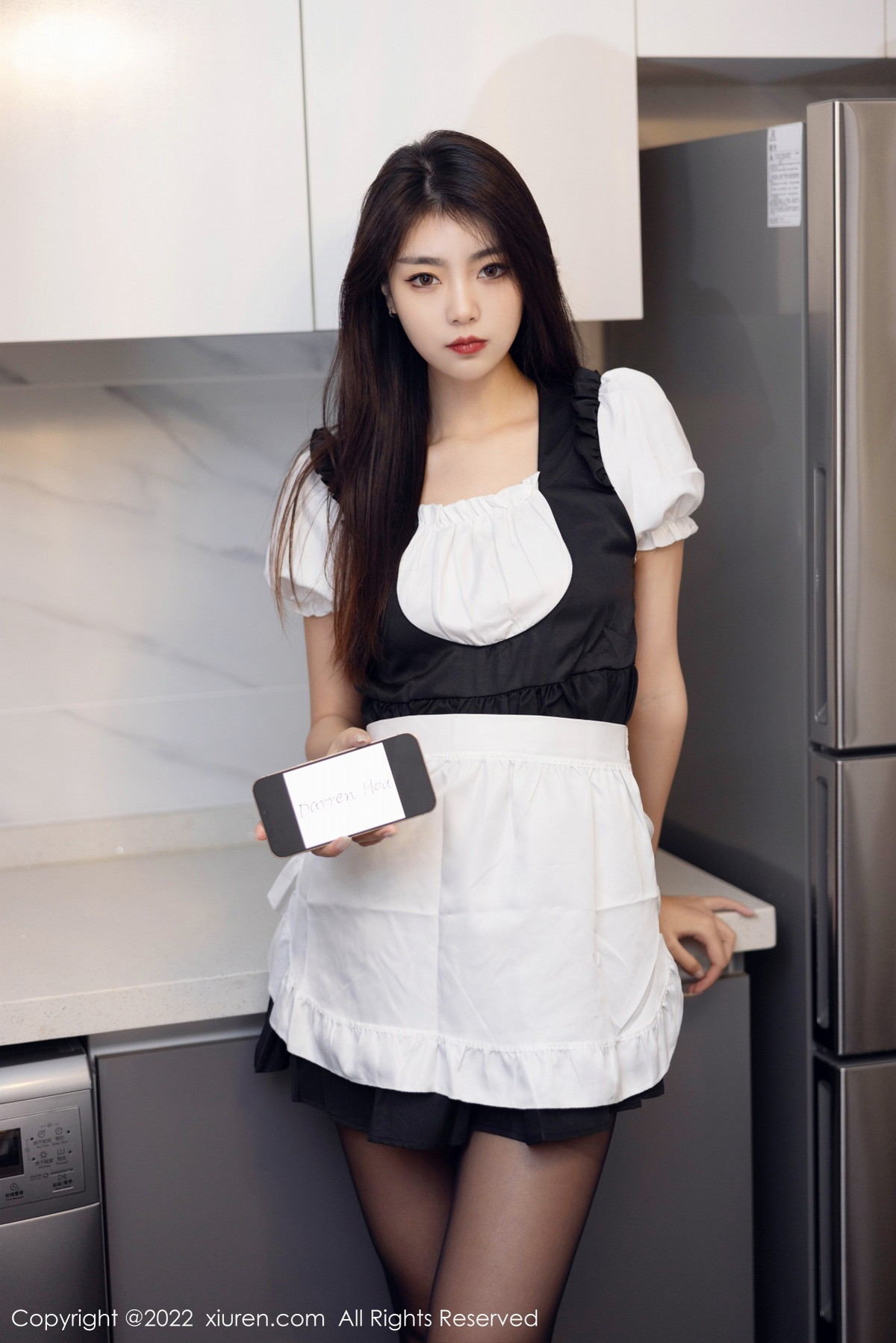 xgyw.top_XiuRen第5706期_模特可乐Vicky黑白拼色厨娘服饰配超薄黑丝秀苗条身材性感写真60P