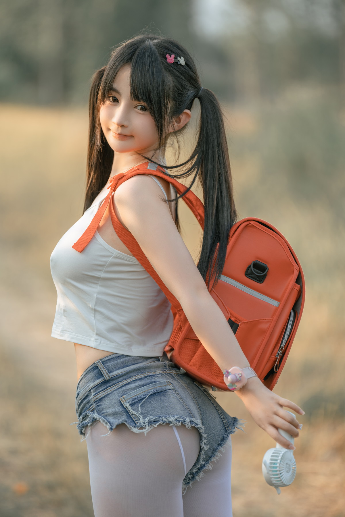 xgyw.top_网络美女桜井宁宁小红包主题户外真空短上衣配牛仔短裤半脱秀惹火身材诱惑写真71P