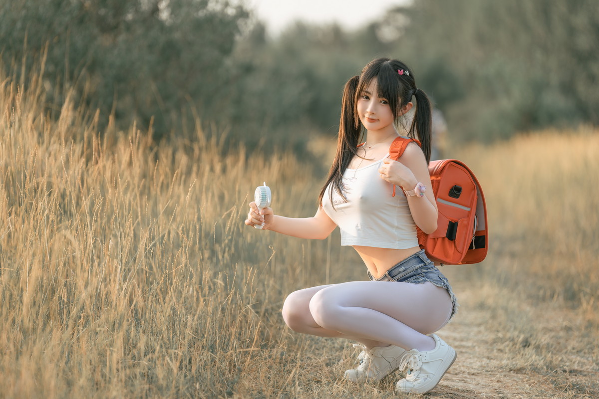 xgyw.top_网络美女桜井宁宁小红包主题户外真空短上衣配牛仔短裤半脱秀惹火身材诱惑写真71P