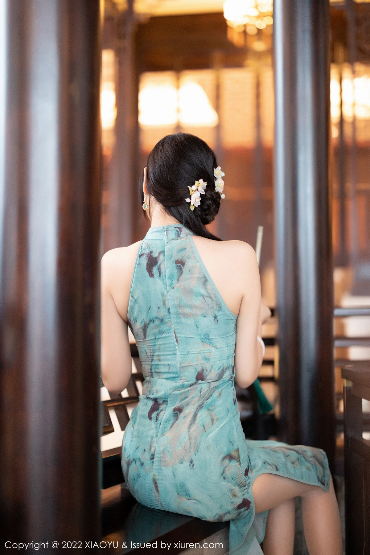 xgyw.top_[XiaoYu画语界]Vol.882_女神杨晨晨Yome户外蓝暗色旗袍配超薄肉丝秀完美身材诱惑写真92P