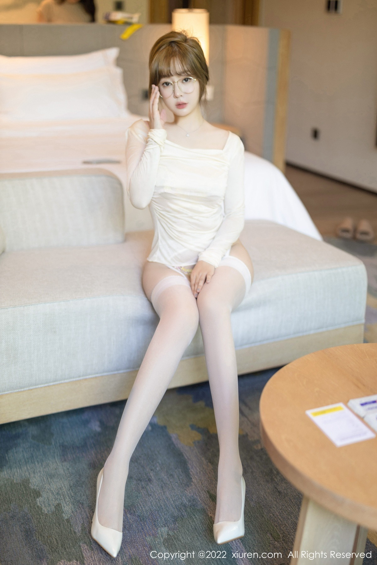 xgyw.top_[XiuRen秀人网]No.5712_女神王雨纯私房性感白色服配白丝吊袜秀曼妙身材迷人诱惑写真57P