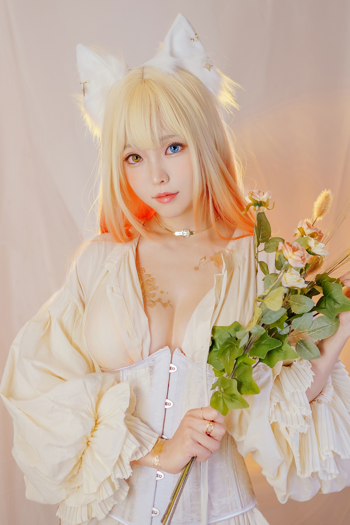 xgyw.top_Coser妹子Ely_eee-Cat魔女与猫主题性感白色薄透收身衣秀完美身材诱惑写真41P