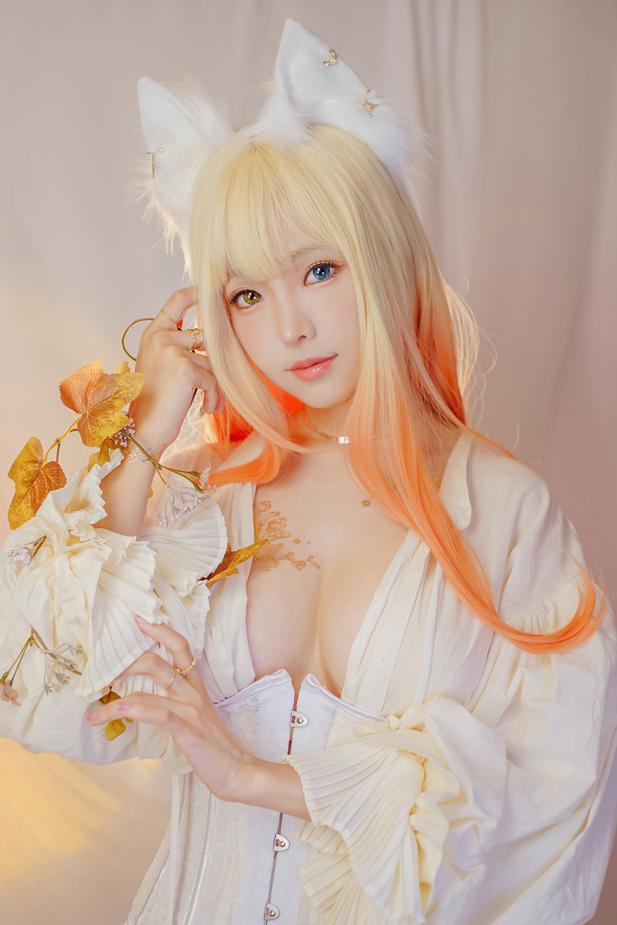 xgyw.top_Coser妹子Ely_eee-Cat魔女与猫主题性感白色薄透收身衣秀完美身材诱惑写真41P