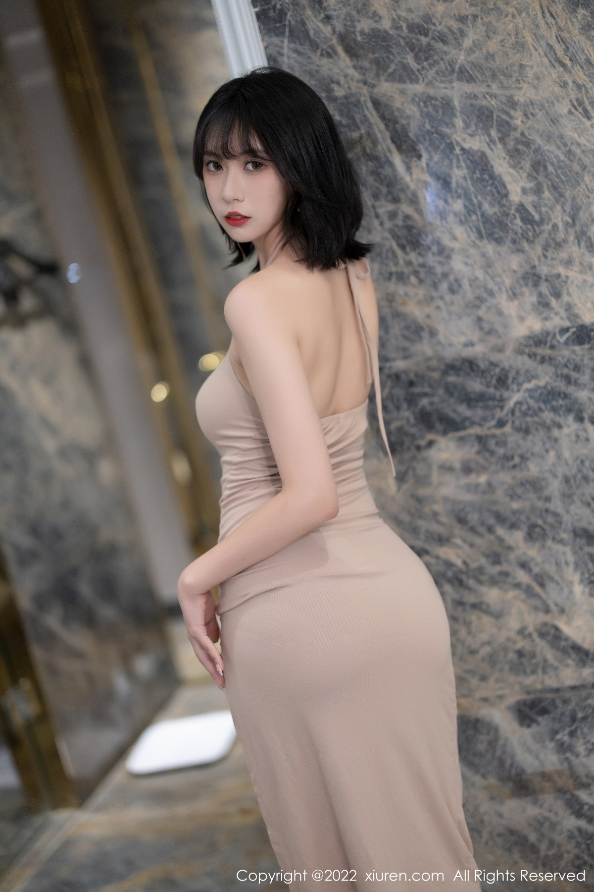 xgyw.top_XiuRen第5720_模特林子遥私房浴室性感浅色收身连衣裙配灰丝袜迷人诱惑写真84P