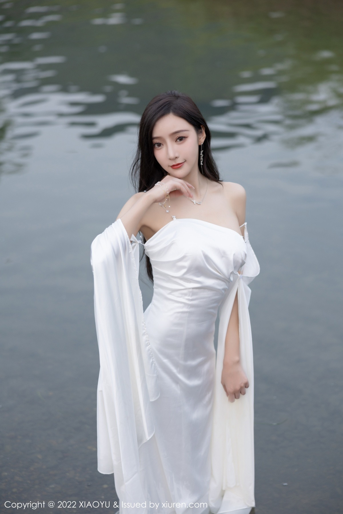xgyw.top_[XiaoYu画语界]Vol.884_女神王馨瑶yanni杭州旅拍户外白色蕾丝内衣配白色丝袜诱惑写真87P