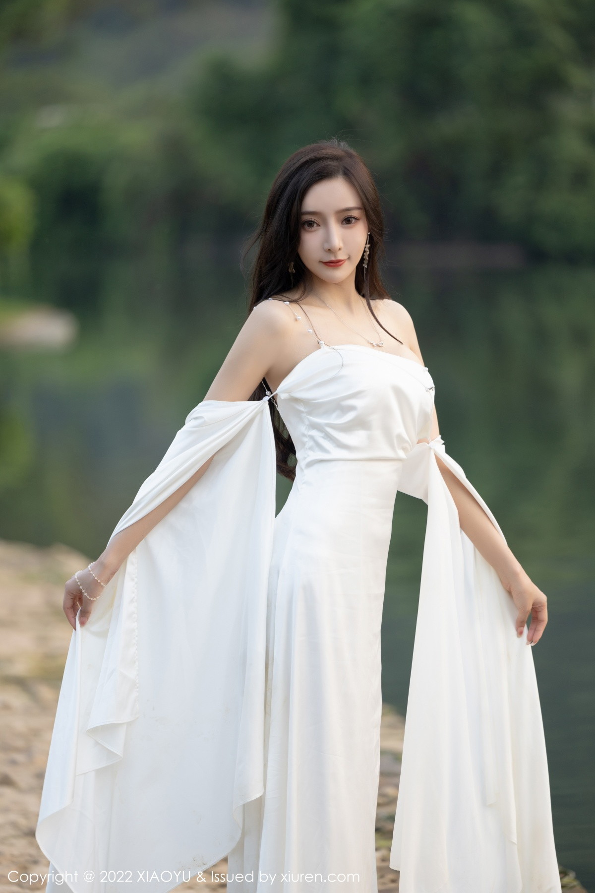 xgyw.top_[XiaoYu画语界]Vol.884_女神王馨瑶yanni杭州旅拍户外白色蕾丝内衣配白色丝袜诱惑写真87P