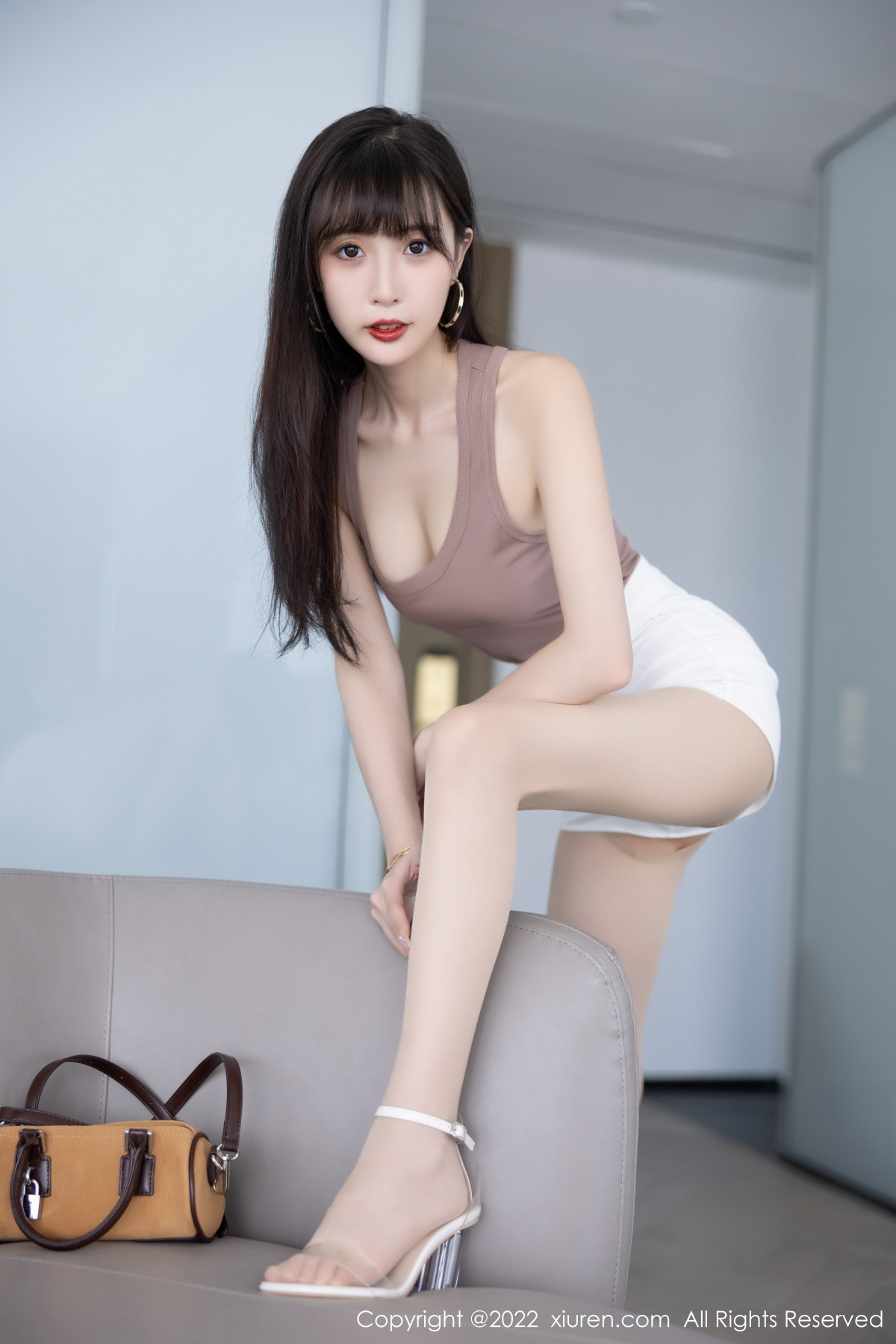 xgyw.top_[XiuRen秀人网]No.5724_模特林星阑性感咖啡色高开叉服配白色短裙秀曼妙身姿诱惑写真93P