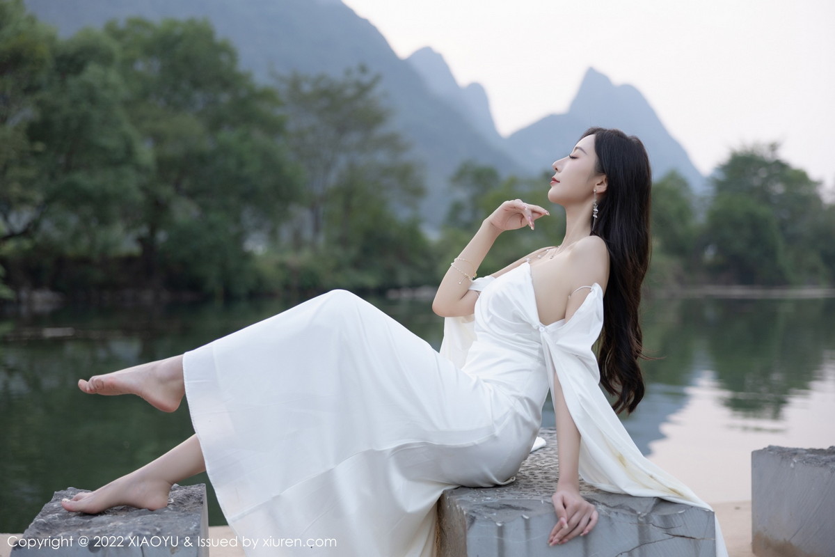xgyw.top_[XiaoYu画语界]Vol.884_女神王馨瑶yanni杭州旅拍户外白色蕾丝内衣配白色丝袜诱惑写真87P