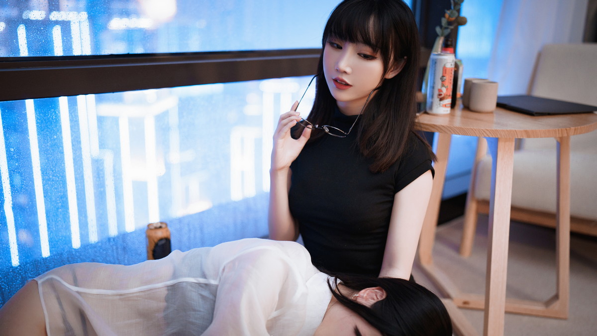 xgyw.top_网络美女凉凉子&面饼仙儿OL百合主题私房性感姐妹花床上黑色内衣撩人诱惑写真51P