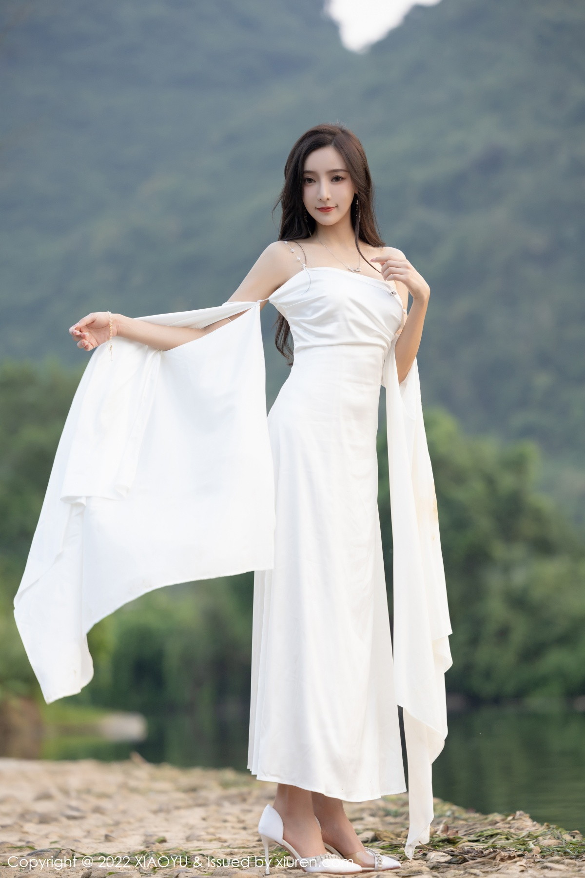 xgyw.top_[XiaoYu画语界]Vol.884_女神王馨瑶yanni杭州旅拍户外白色蕾丝内衣配白色丝袜诱惑写真87P