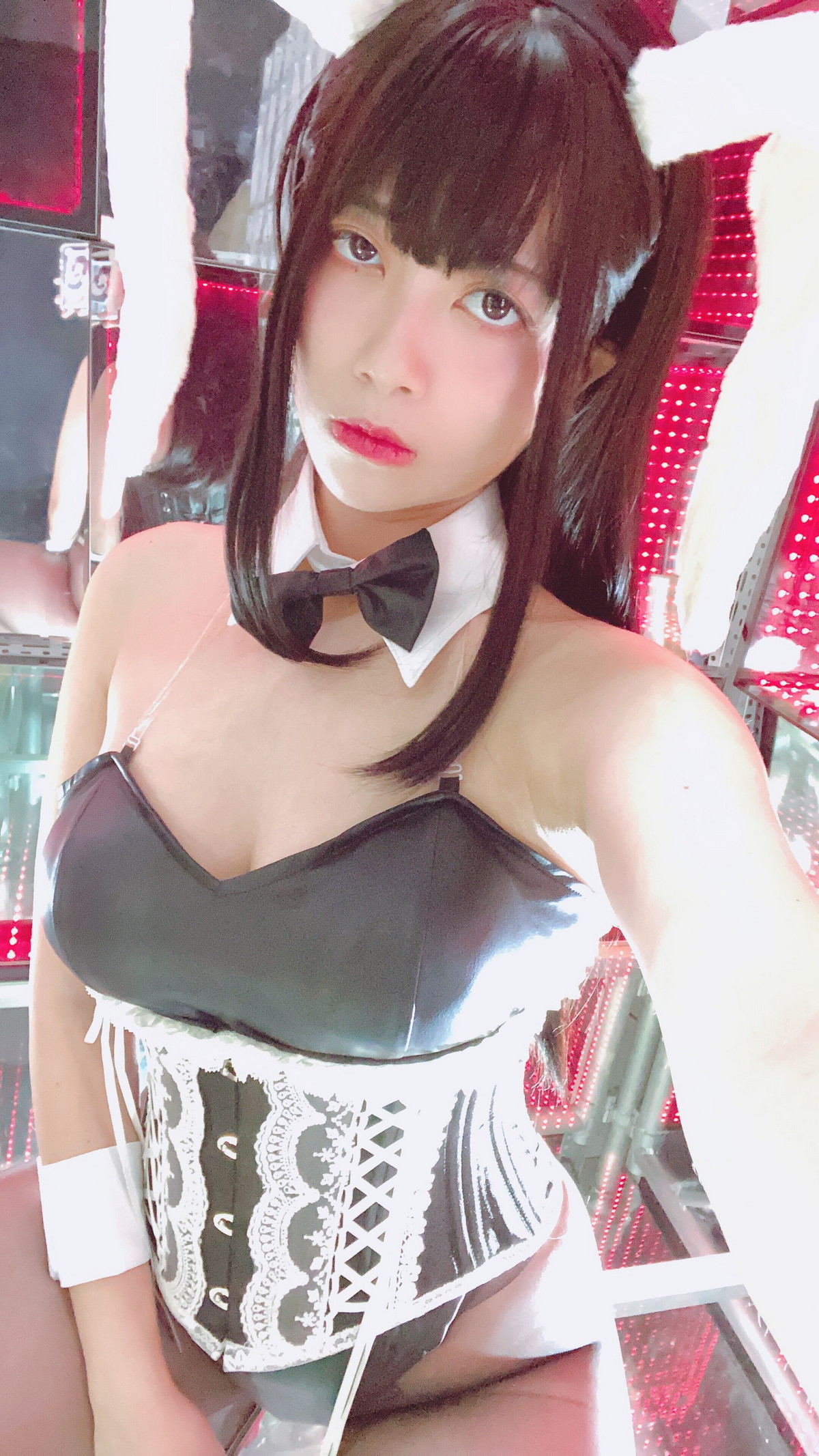 xgyw.top_网络美女Hieey Heika嗨儿September主题性感黑色吊带配超薄黑丝撩人诱惑写真47P