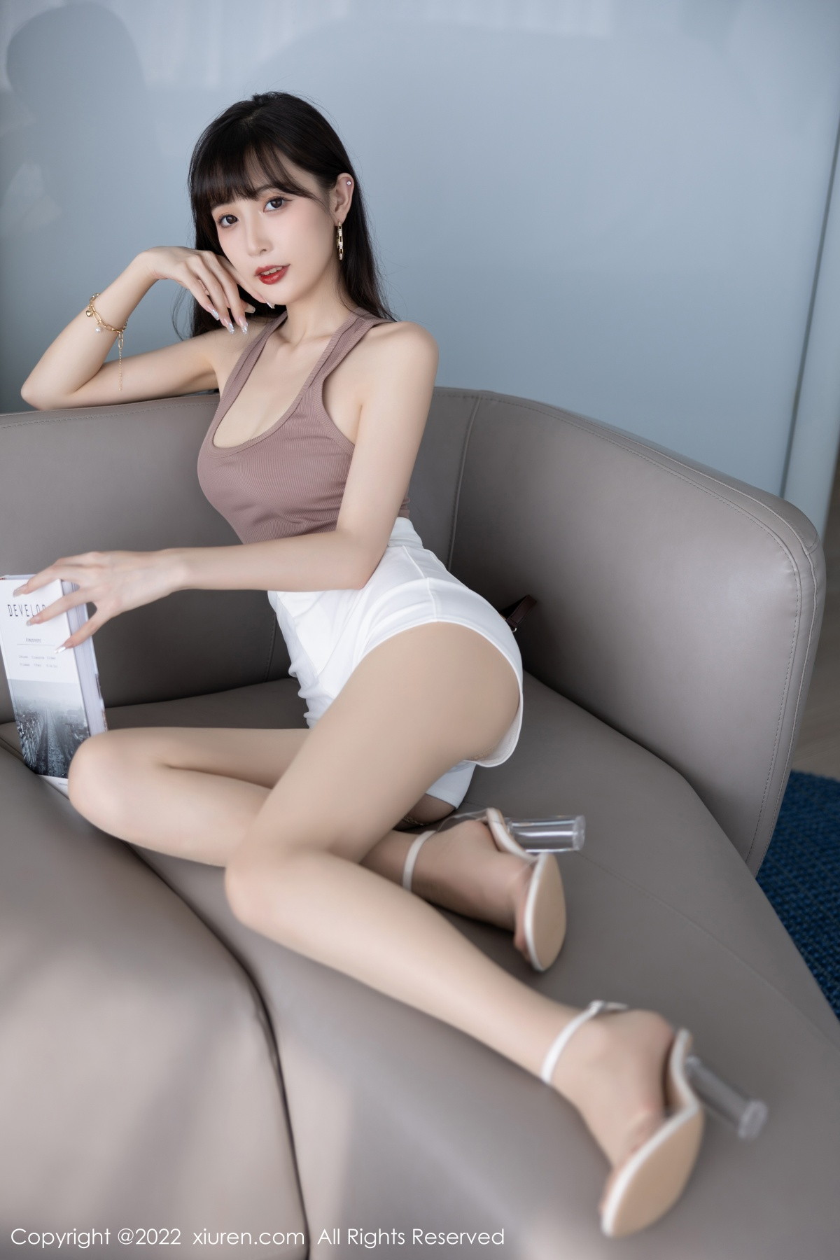 xgyw.top_[XiuRen秀人网]No.5724_模特林星阑性感咖啡色高开叉服配白色短裙秀曼妙身姿诱惑写真93P
