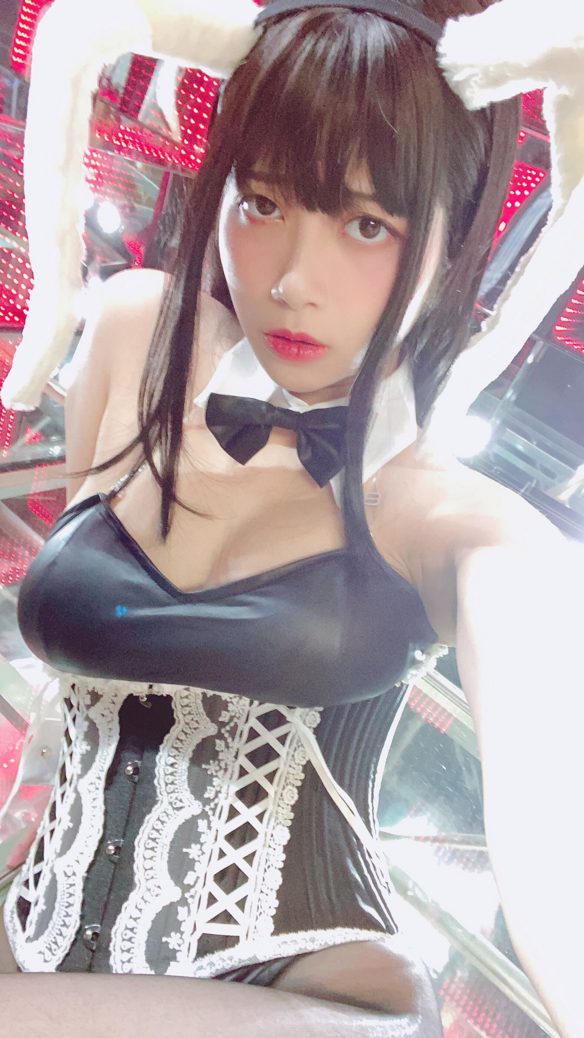 xgyw.top_网络美女Hieey Heika嗨儿September主题性感黑色吊带配超薄黑丝撩人诱惑写真47P