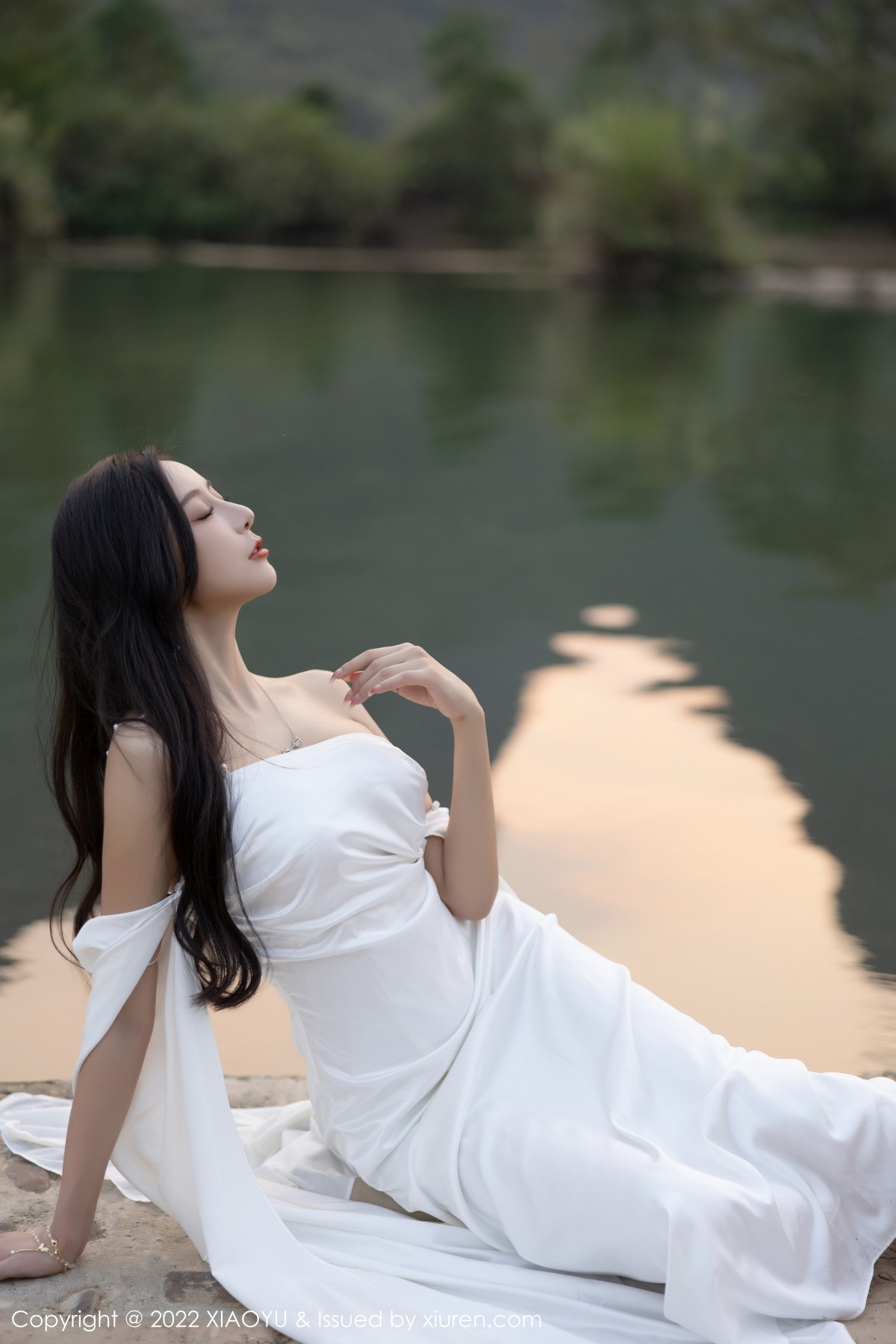 xgyw.top_[XiaoYu画语界]Vol.884_女神王馨瑶yanni杭州旅拍户外白色蕾丝内衣配白色丝袜诱惑写真87P