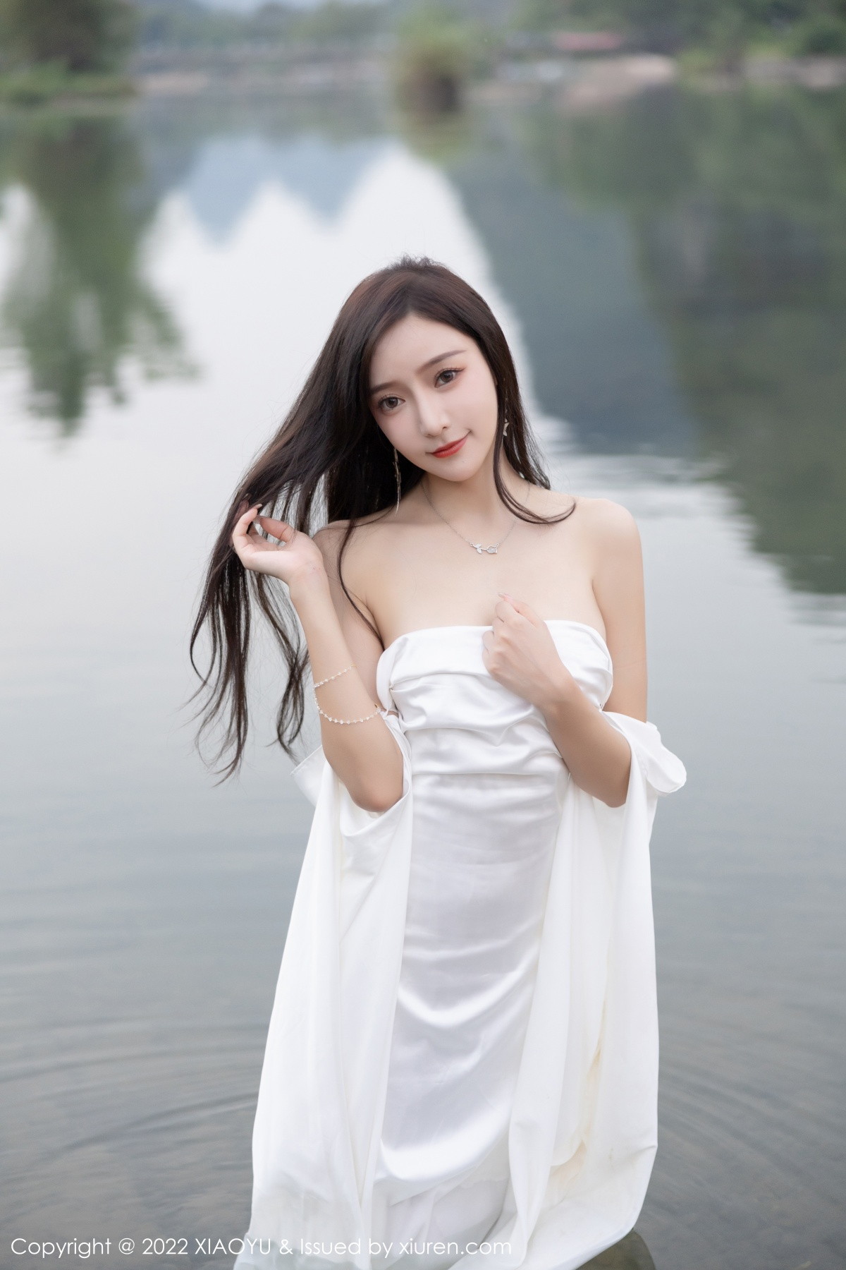 xgyw.top_[XiaoYu画语界]Vol.884_女神王馨瑶yanni杭州旅拍户外白色蕾丝内衣配白色丝袜诱惑写真87P