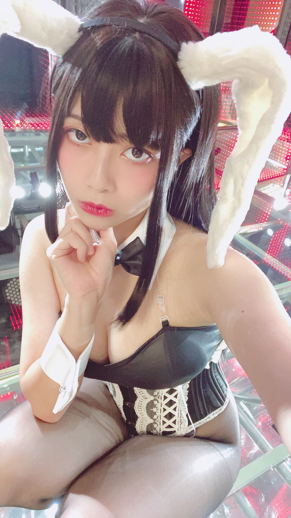 xgyw.top_网络美女Hieey Heika嗨儿September主题性感黑色吊带配超薄黑丝撩人诱惑写真47P