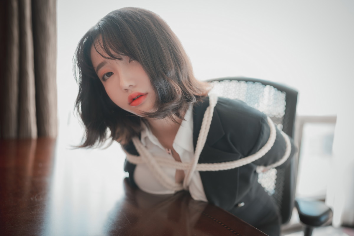 xgyw.top_[DJAWA]No.207_模特Yeeun_Knotting Class主题私房情趣捆绑秀豪乳翘臀诱惑写真104P