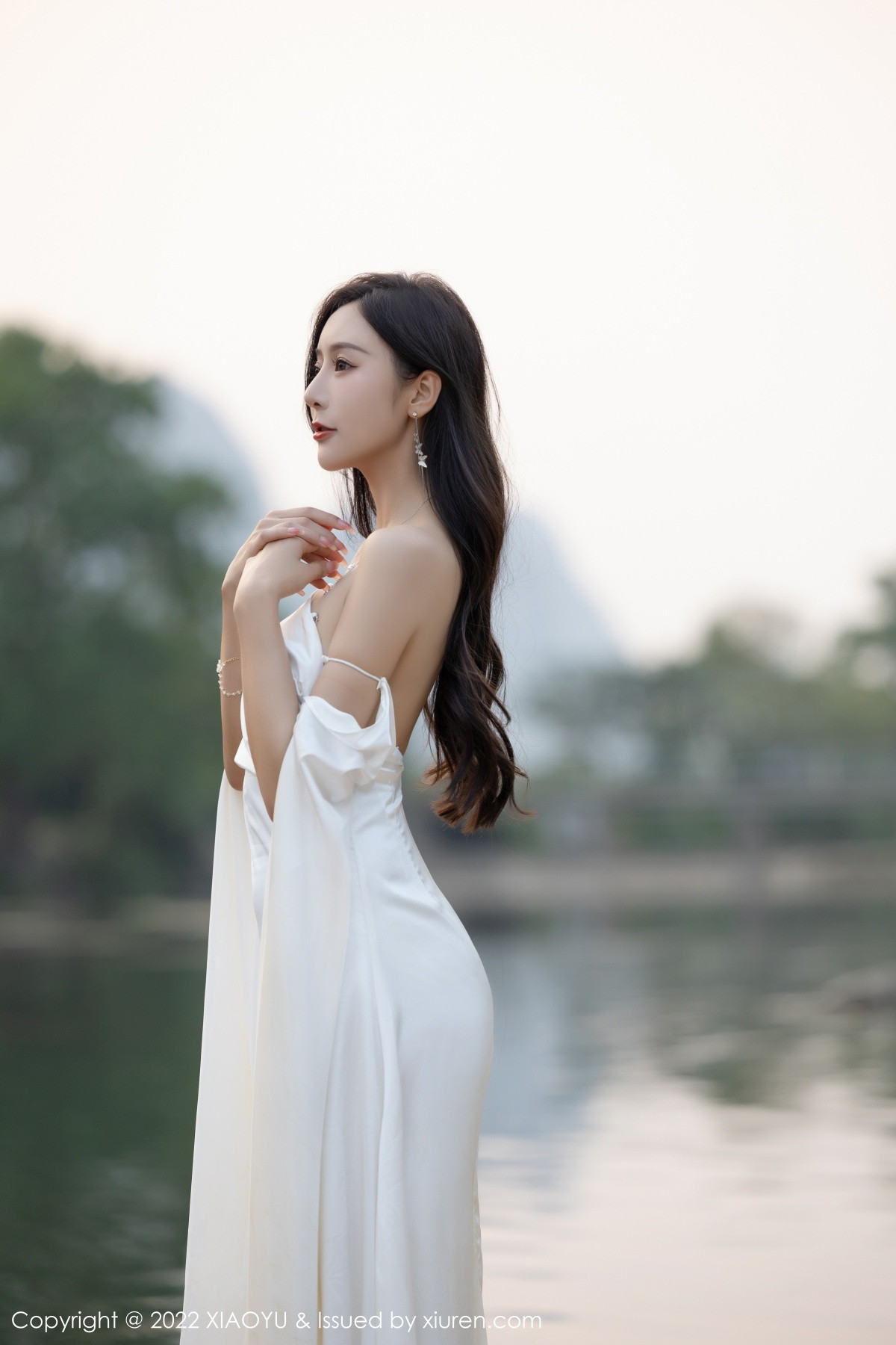 xgyw.top_[XiaoYu画语界]Vol.884_女神王馨瑶yanni杭州旅拍户外白色蕾丝内衣配白色丝袜诱惑写真87P