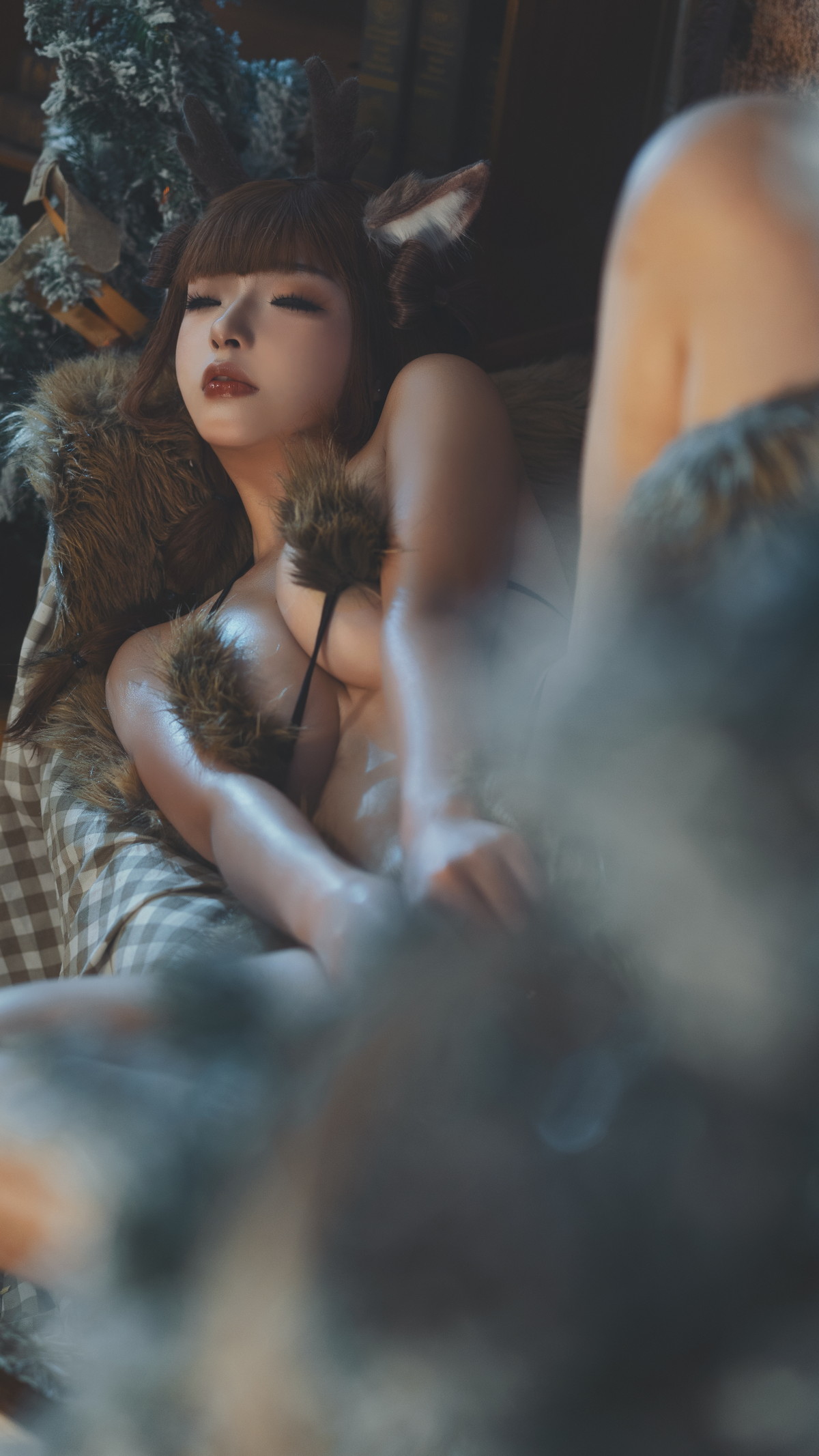 xgyw.top_网络美女yuuhui玉汇圣诞麋鹿兽耳主题性感绒毛服饰露三点式内衣惹火诱惑写真110P